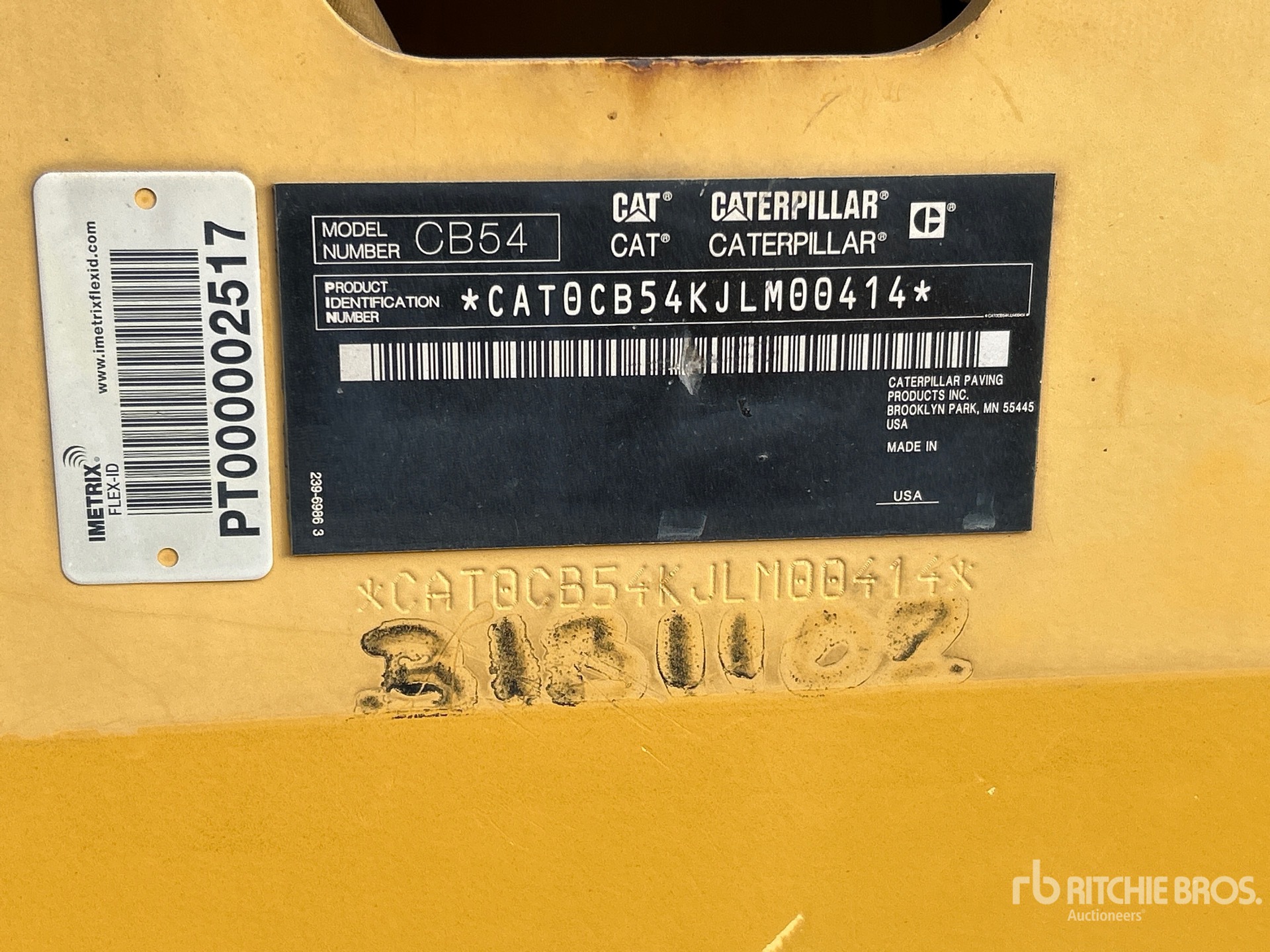 2011 Caterpillar CB-54 XW