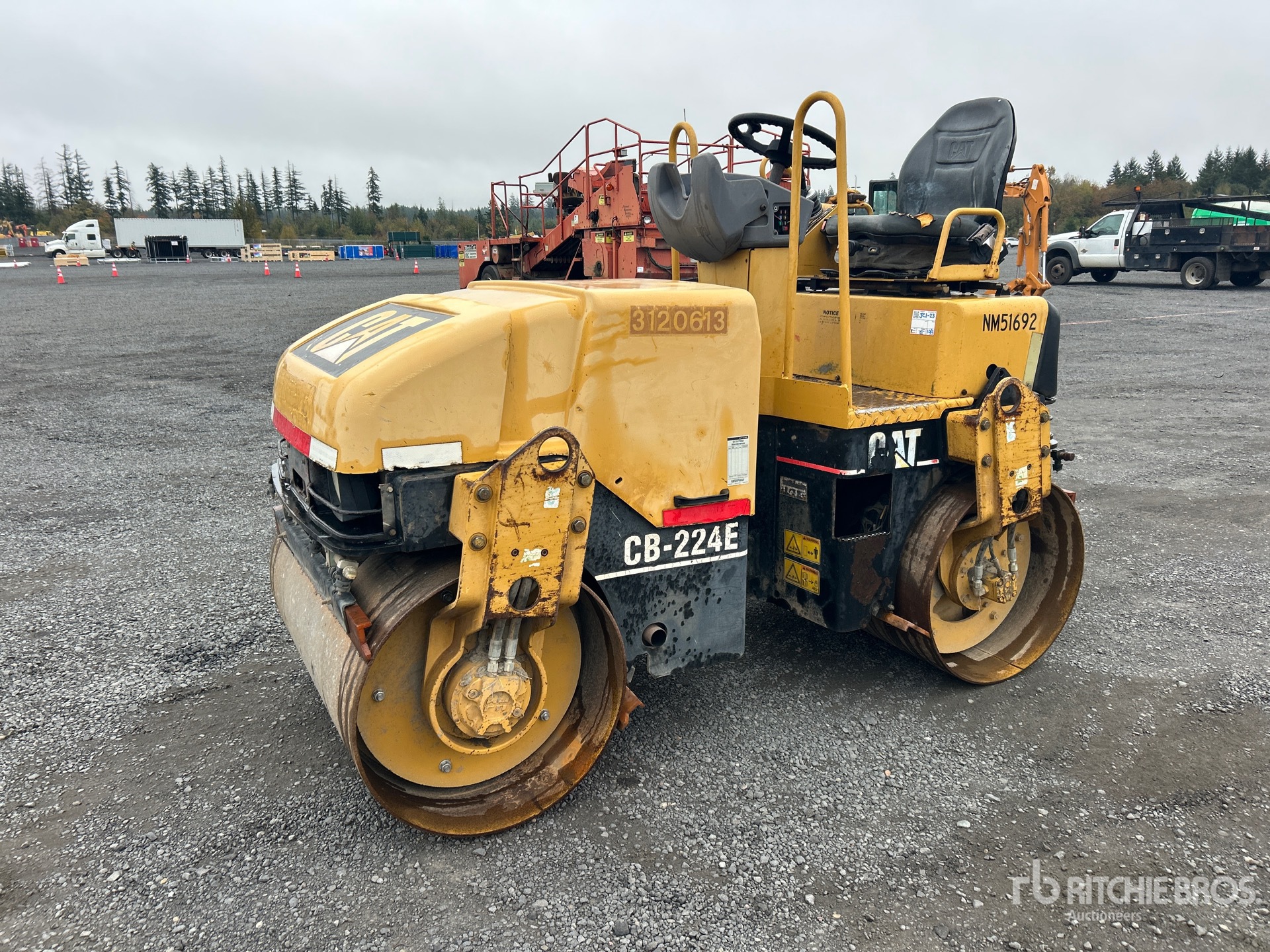 2005 Caterpillar CB224E