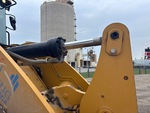 Hydraulics with Bucket Tilt Cylinders