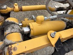 Układ hydrauliczny with Siłowniki pochylania kół