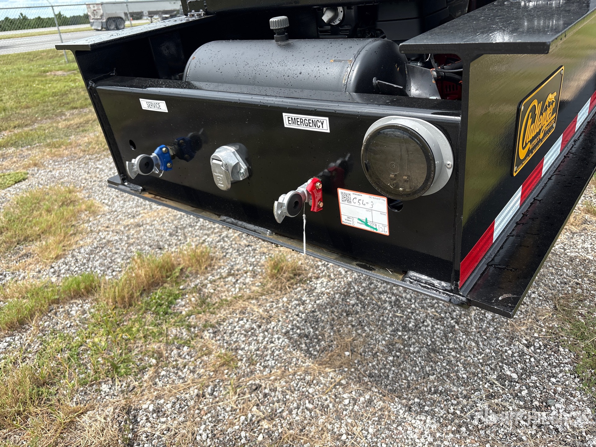 2026 Witzco Challenger Tri/A Removable Gooseneck