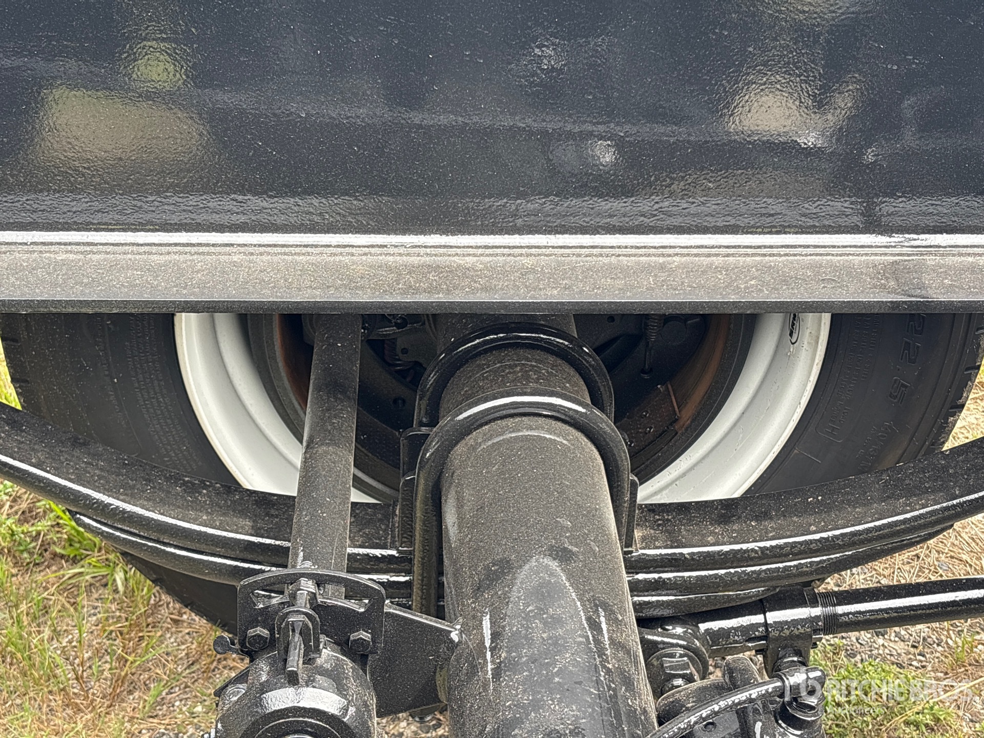 2026 Witzco Challenger Tri/A Removable Gooseneck