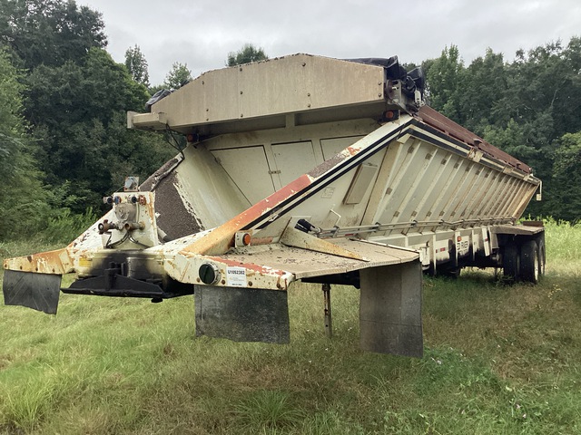 2003 Red River LB334 T/A Live Bottom Trailer 2003 Red River LB334 T/A Live Bottom Trailer