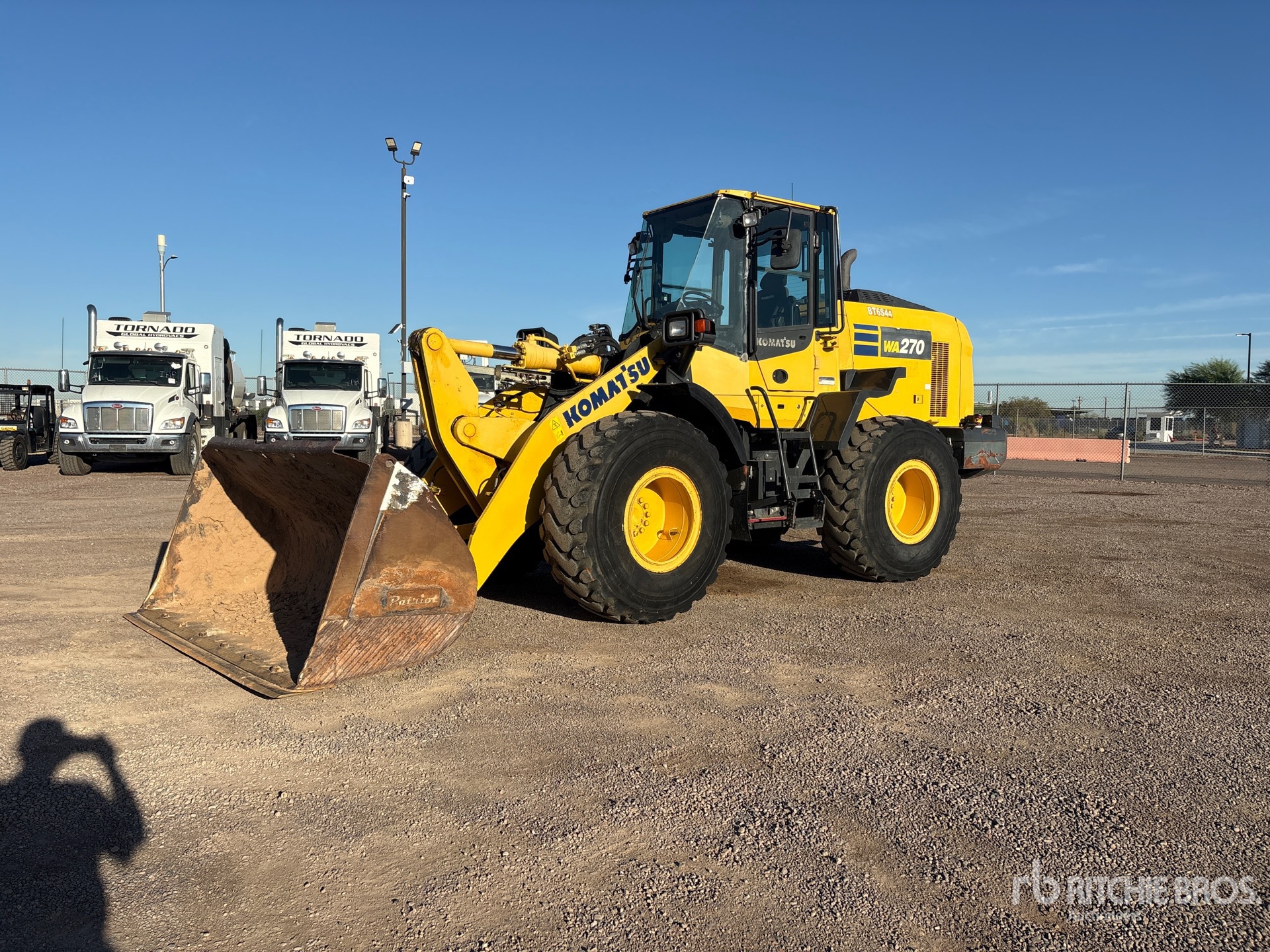 2017 Komatsu WA270