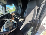 Cab with Seats/armrests