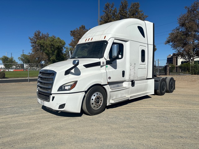 2022 Freightliner Cascadia 126 T/A Sleeper Truck Tractor