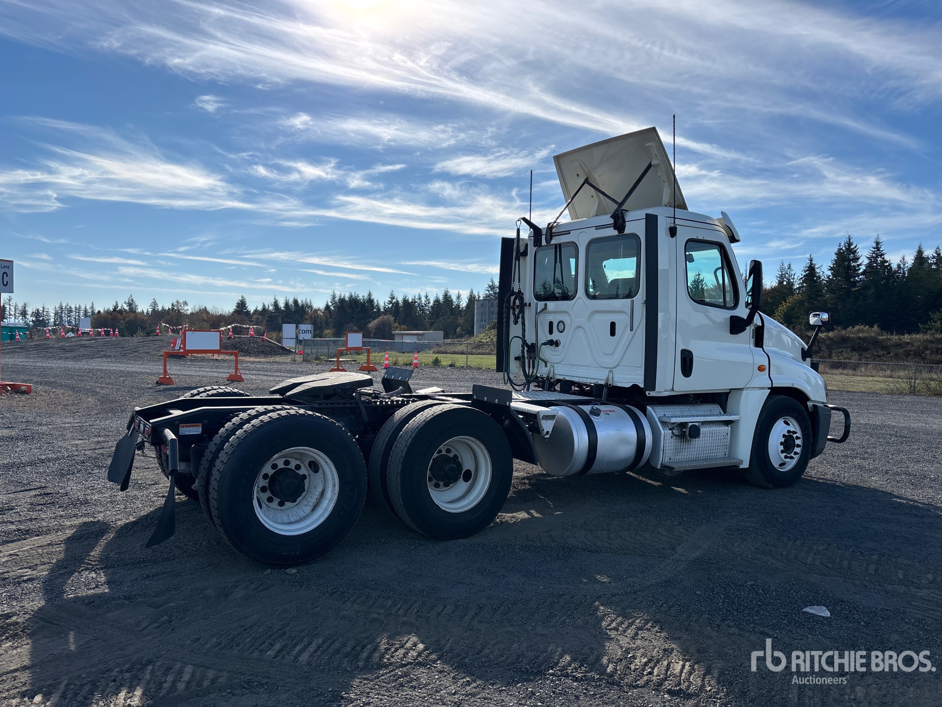2018 Freightliner CASCADIA 125