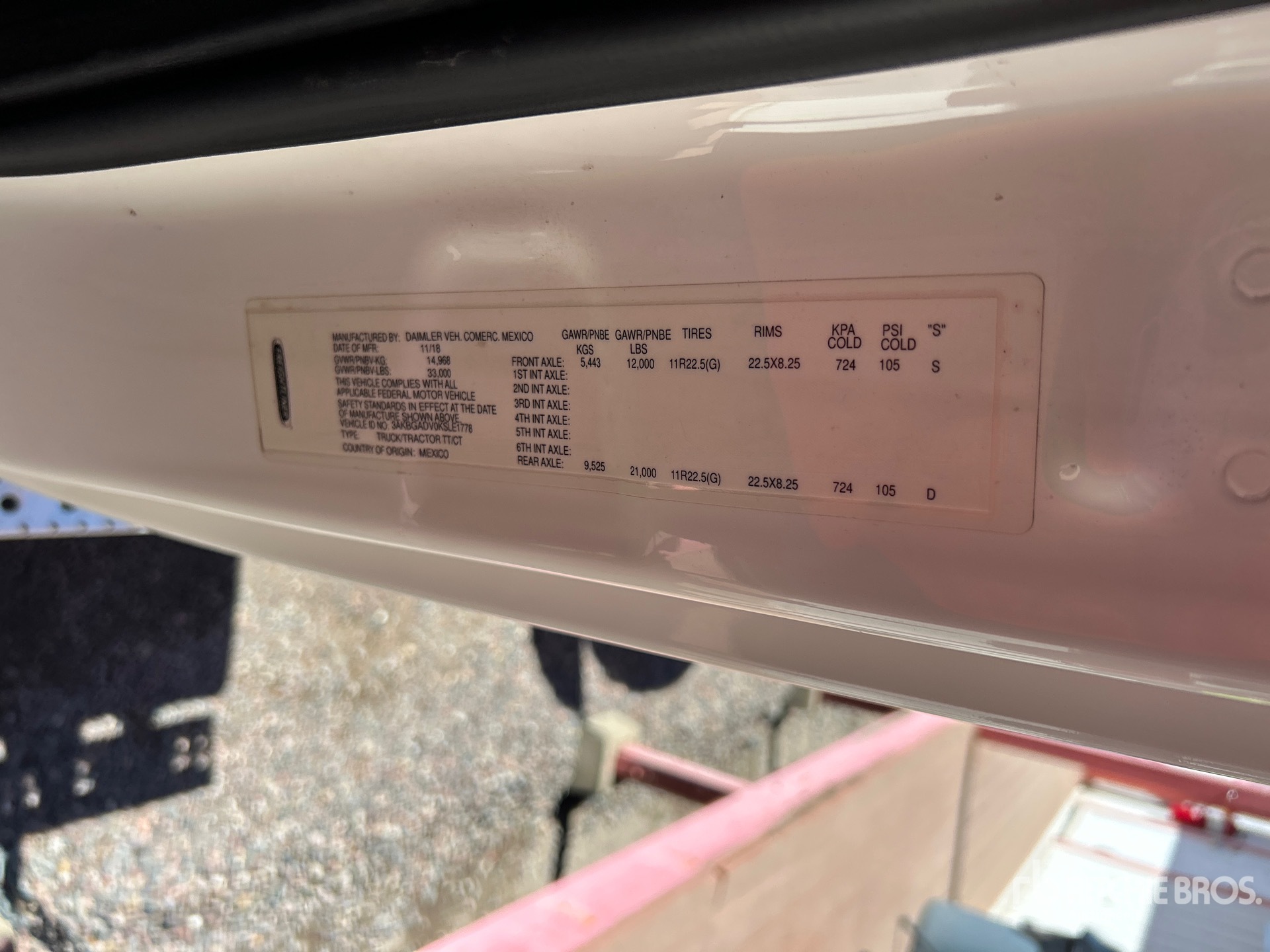 2019 Freightliner CASCADIA 113