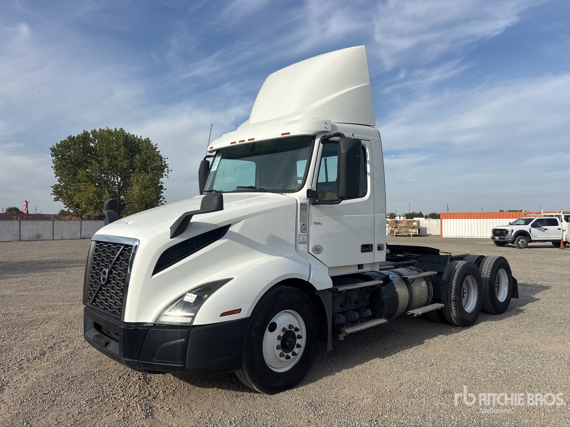 2019 Volvo VNL300