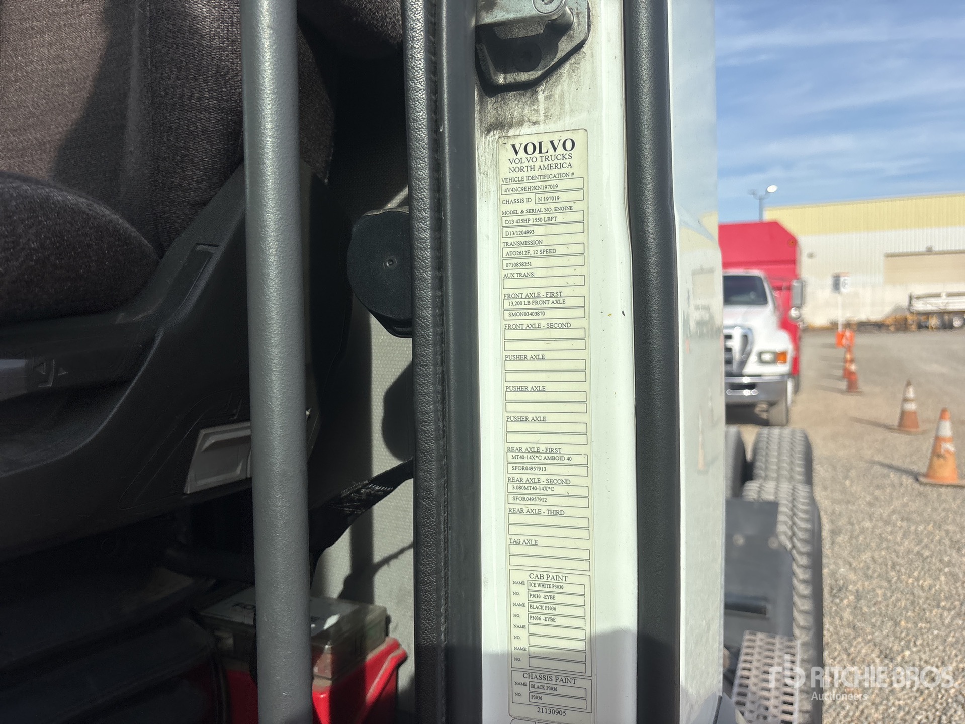 2019 Volvo VNL300