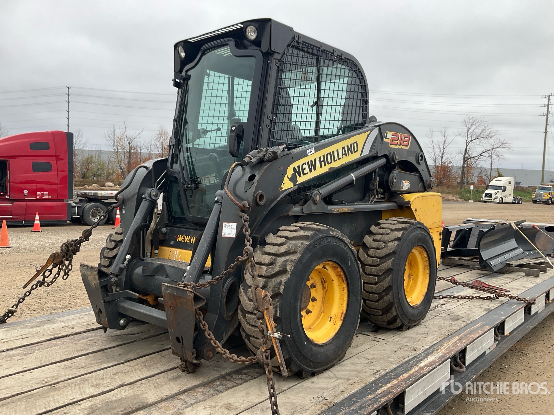 Photo of 2013 New Holland L218