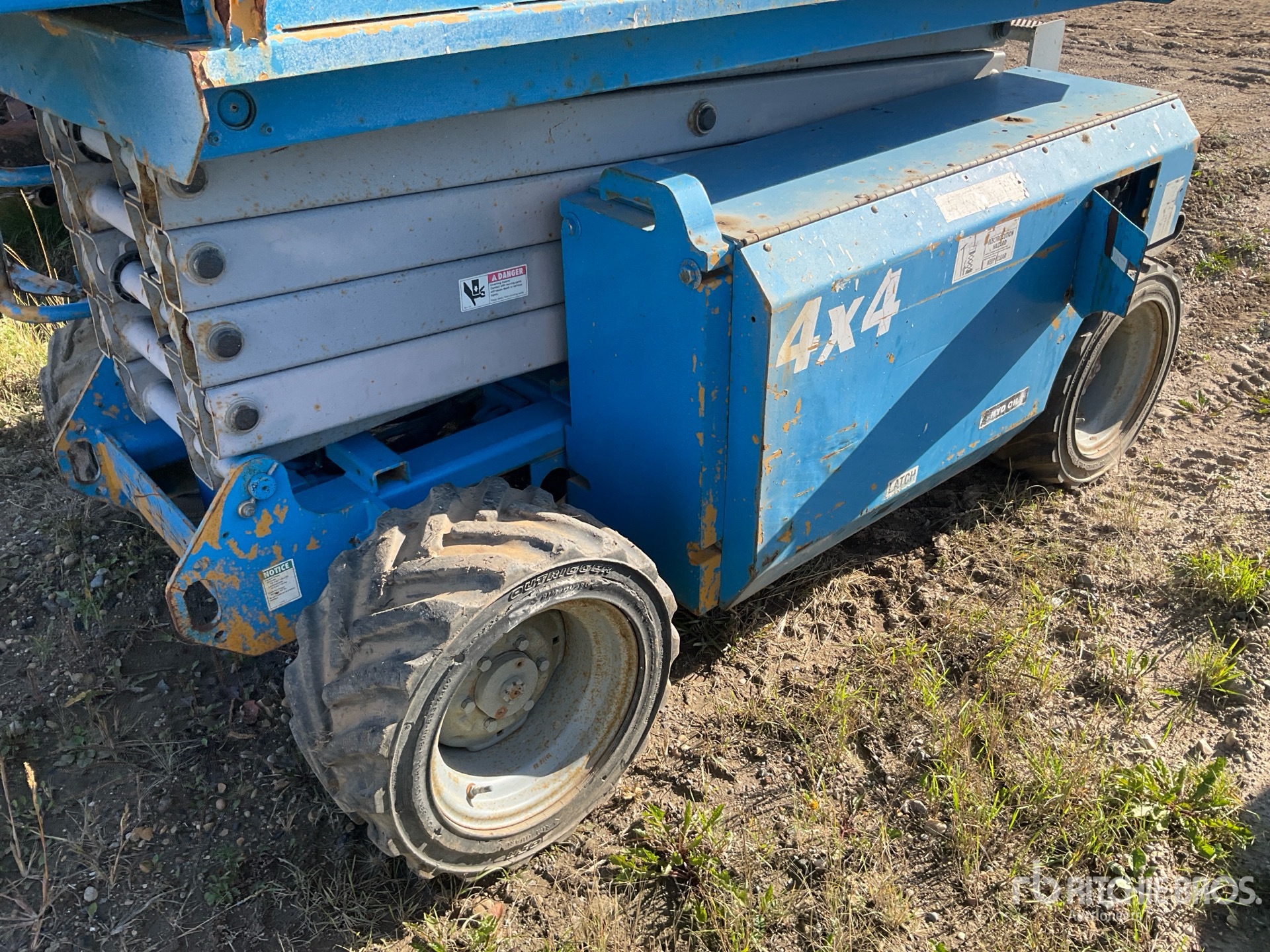 2002 Genie GS-3268