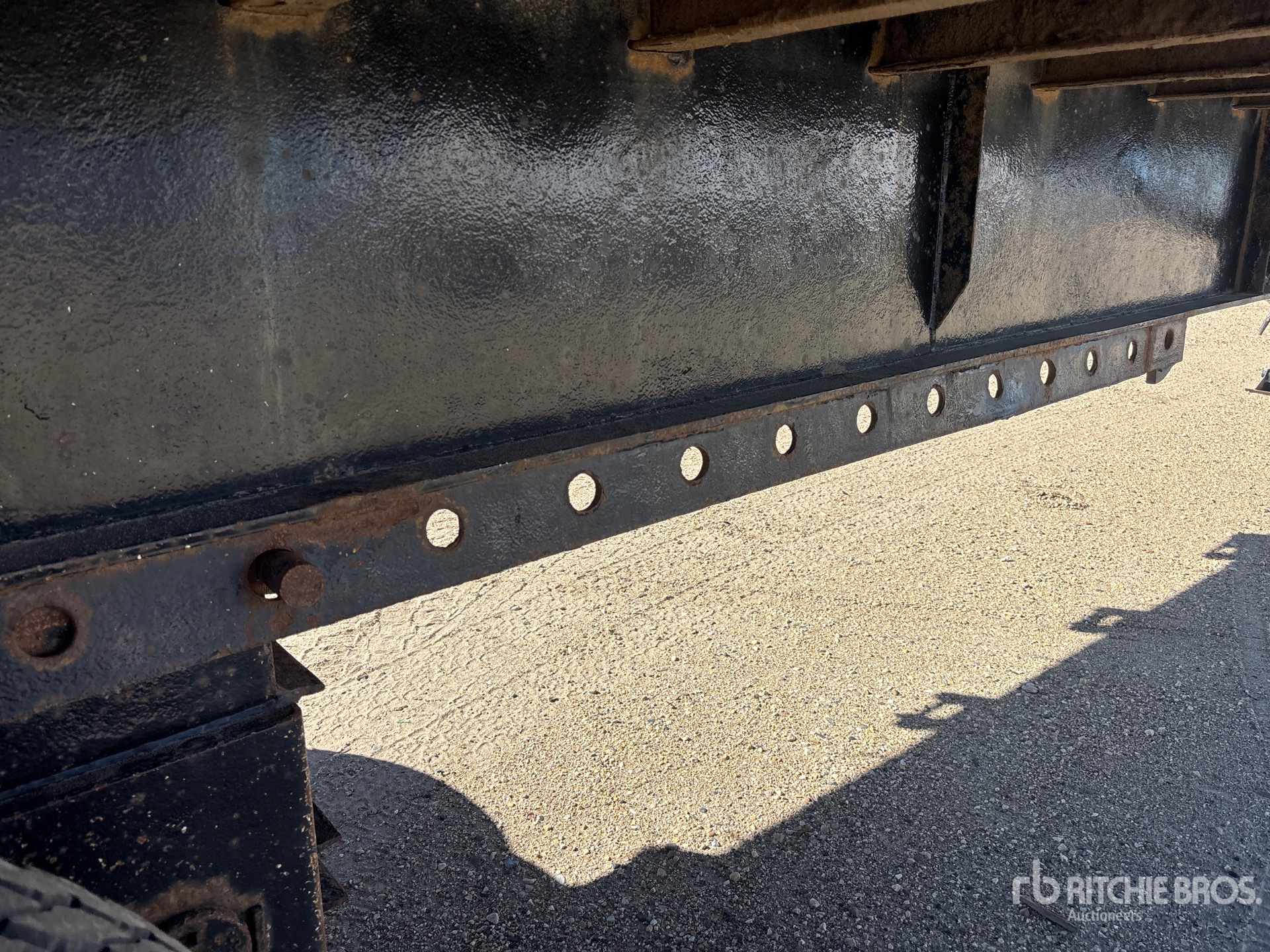 2000 J C Trailers 53 ft Tri/A