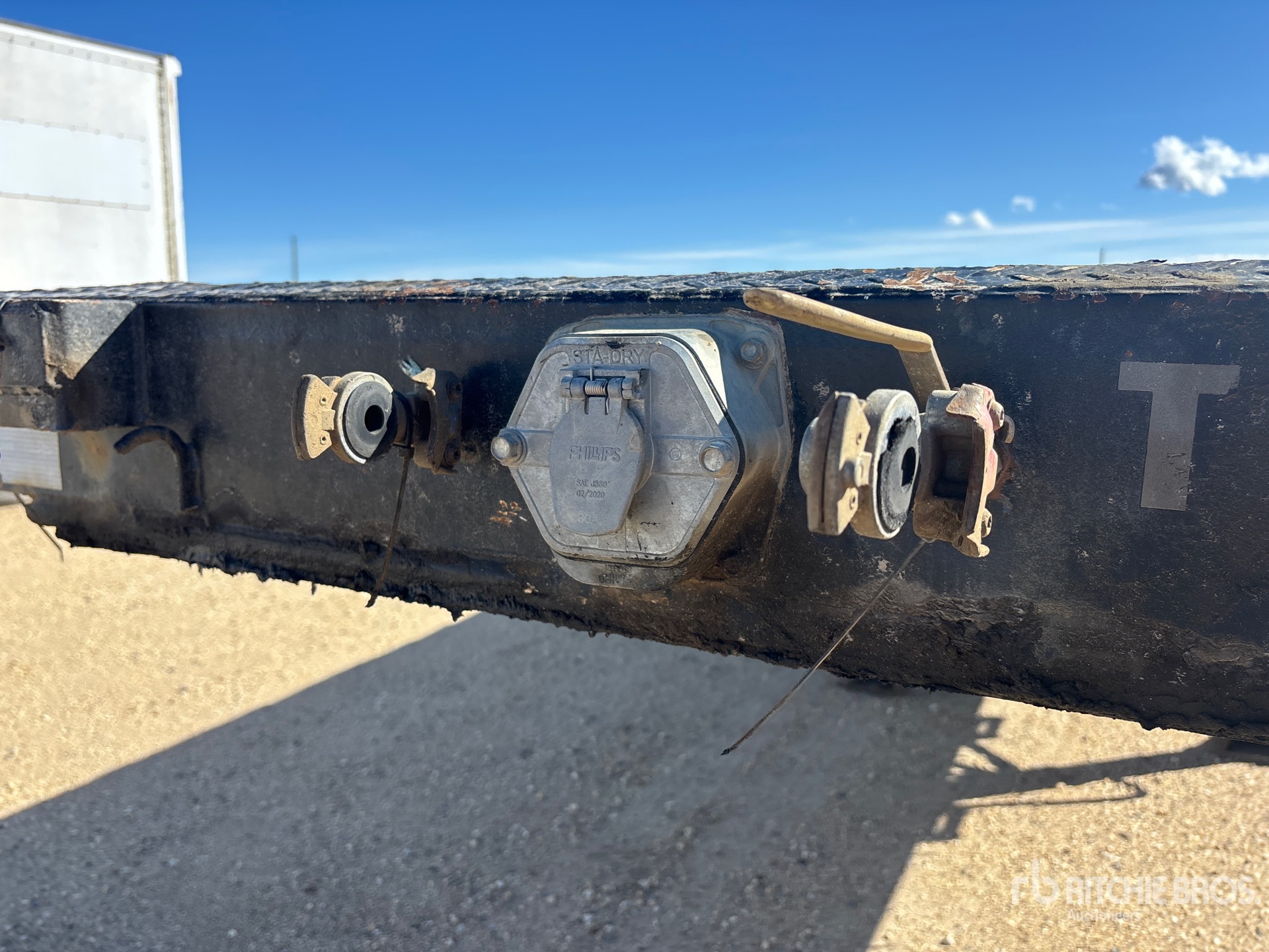 2000 J C Trailers 53 ft Tri/A