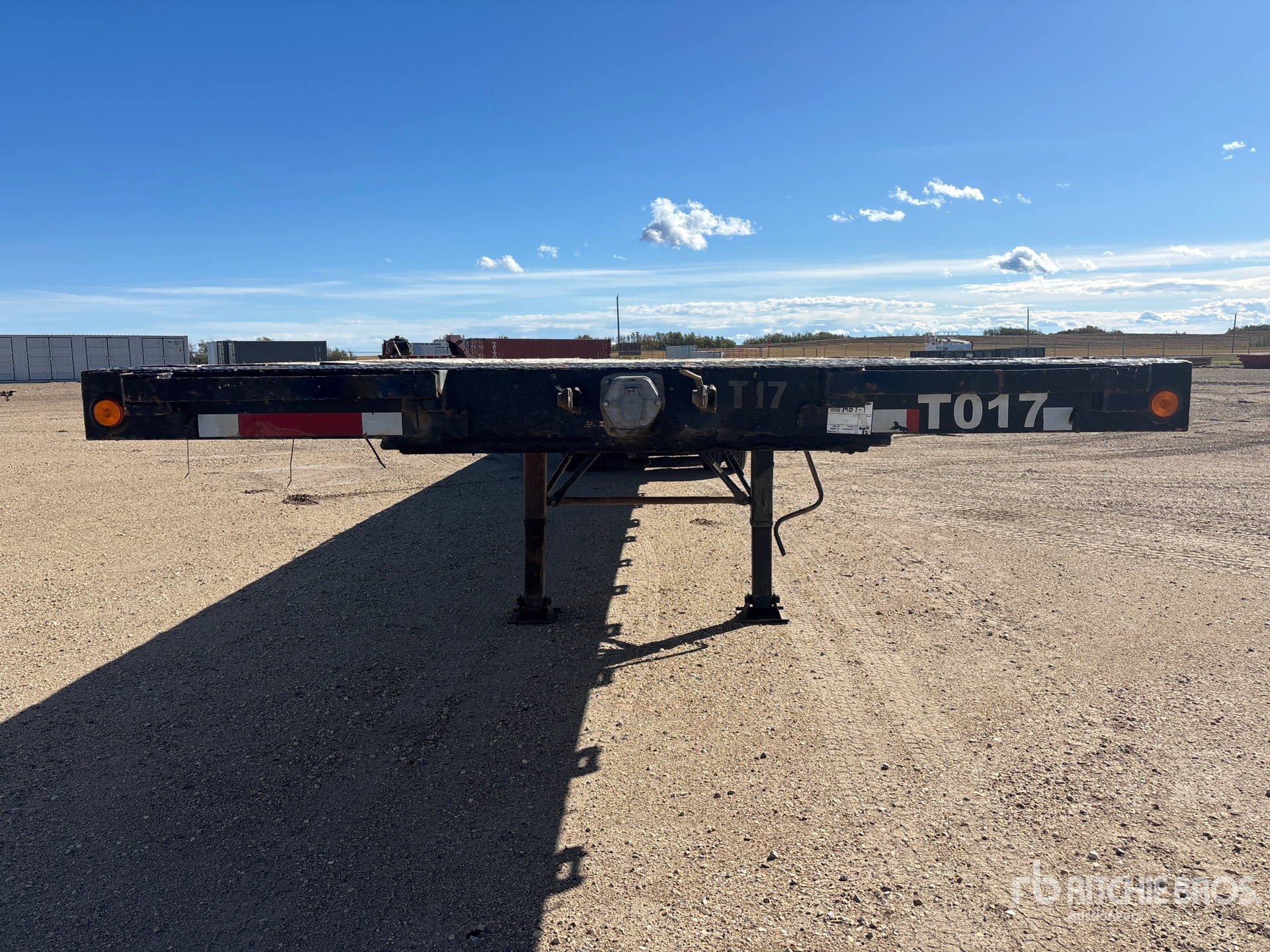 2000 J C Trailers 53 ft Tri/A