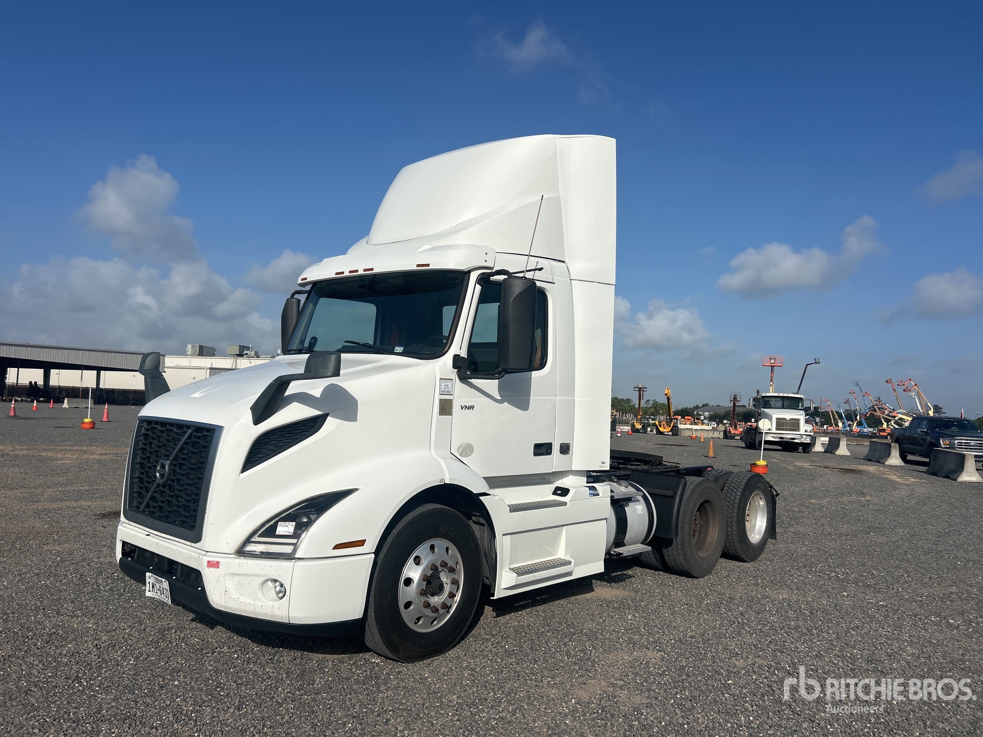 2020 Volvo VNR