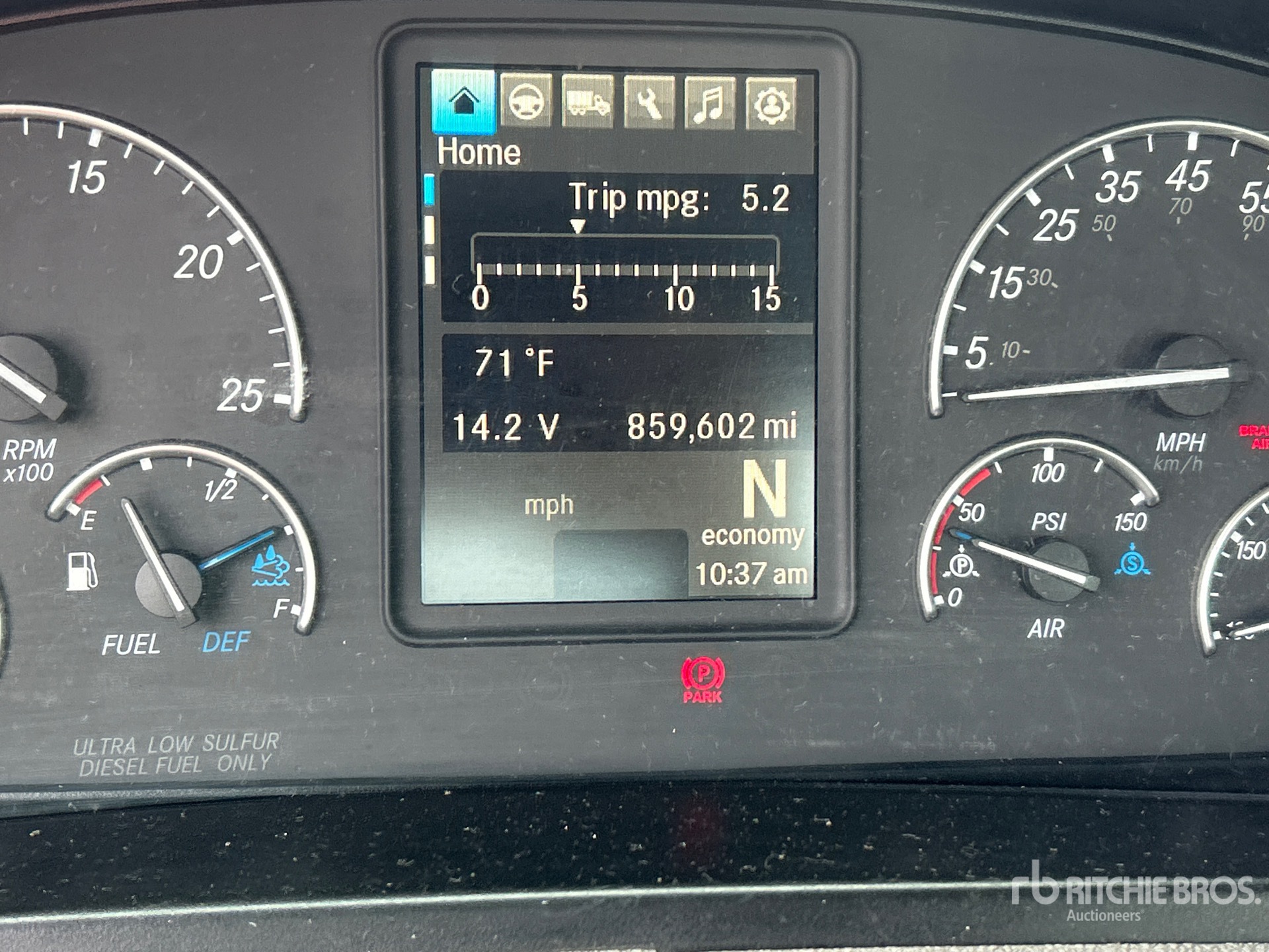 2020 Freightliner CASCADIA 116