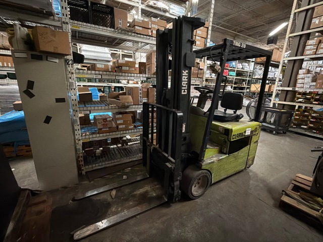 Clark TMG20 Electric Forklift (Inoperable)