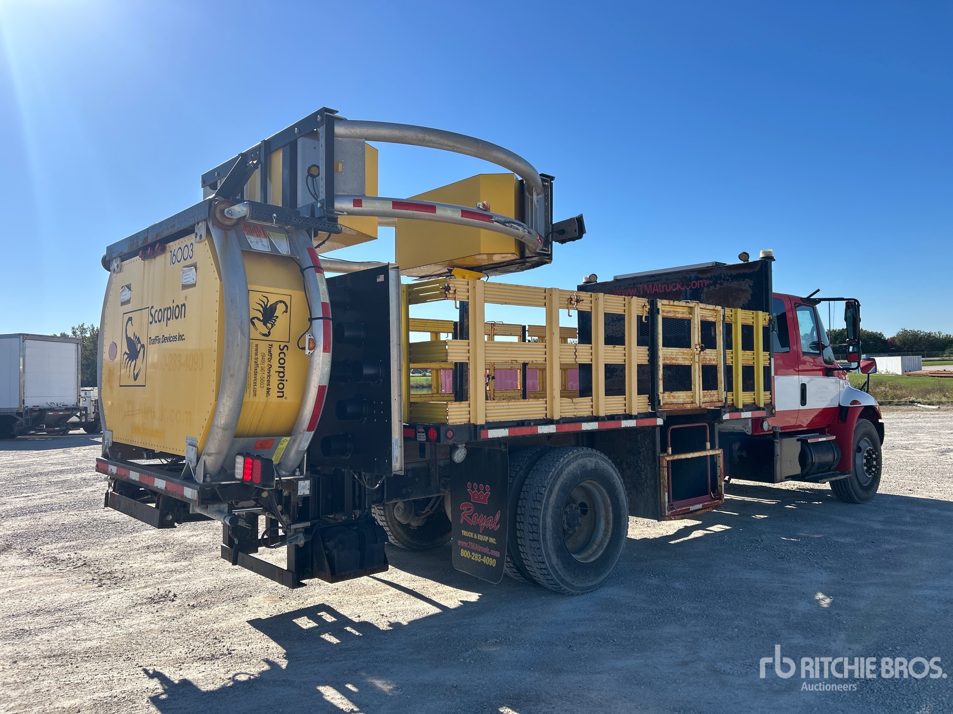 2004 International 4400