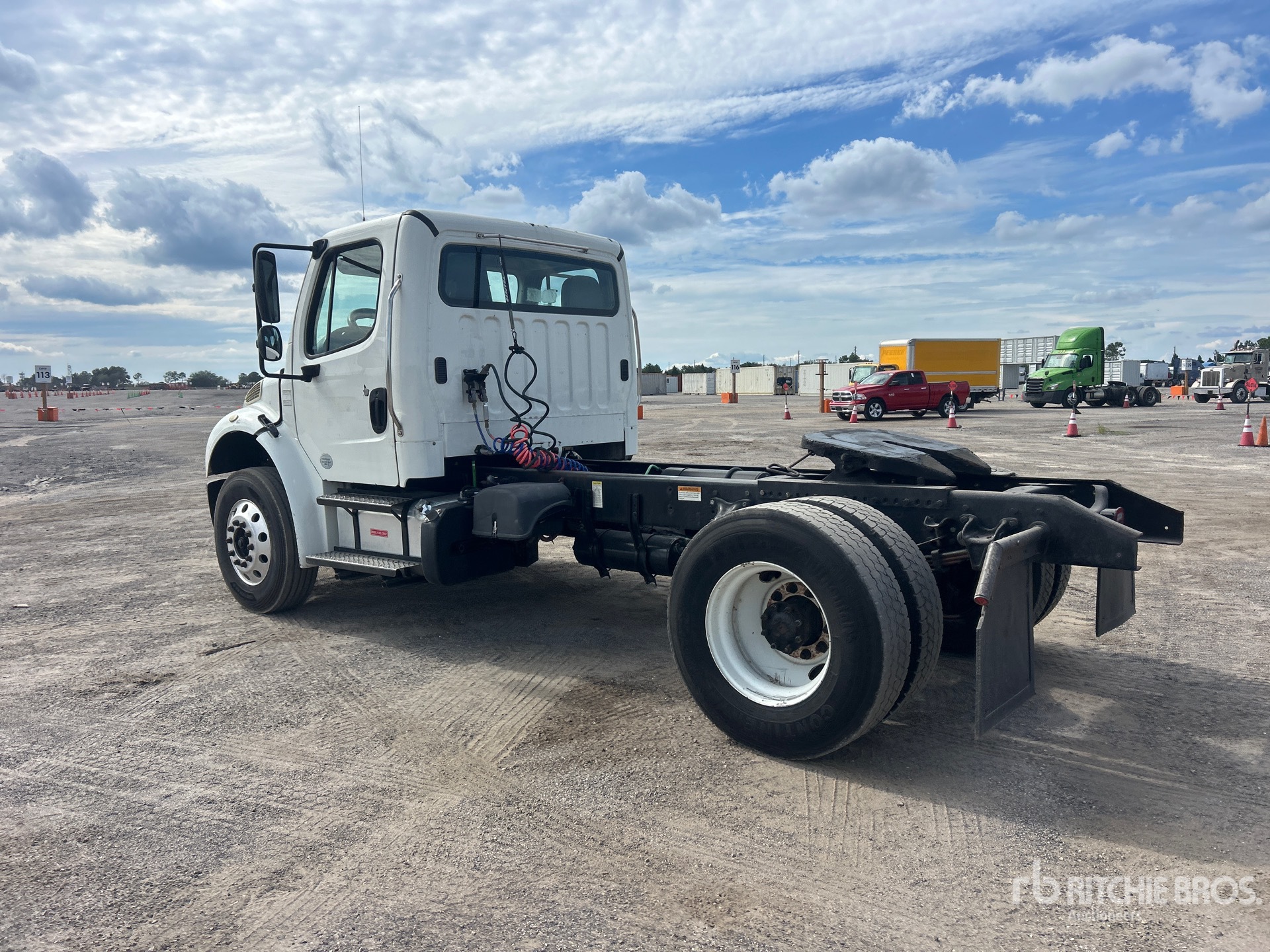 2014 Freightliner M2 106