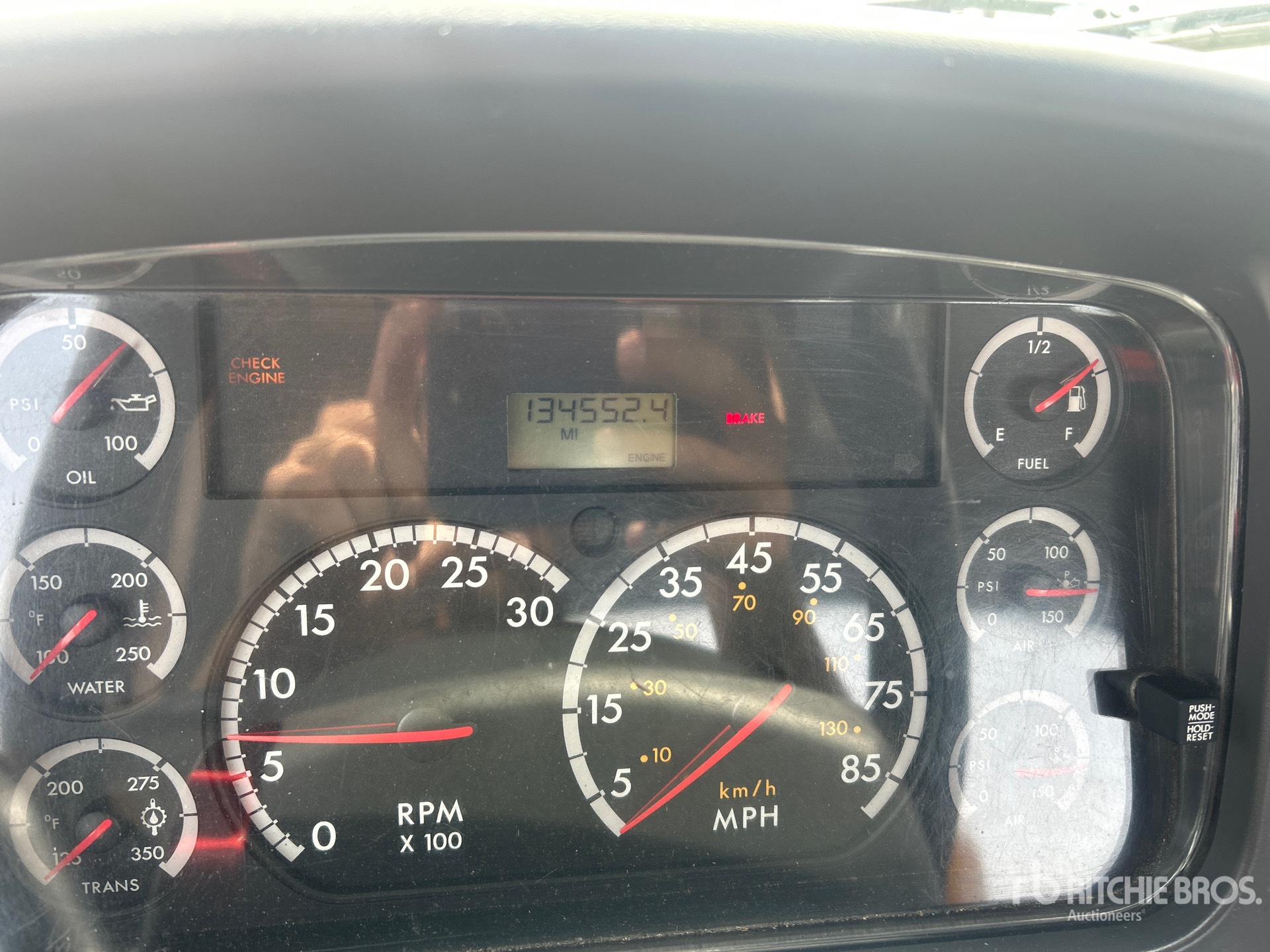 2010 Freightliner M2 106