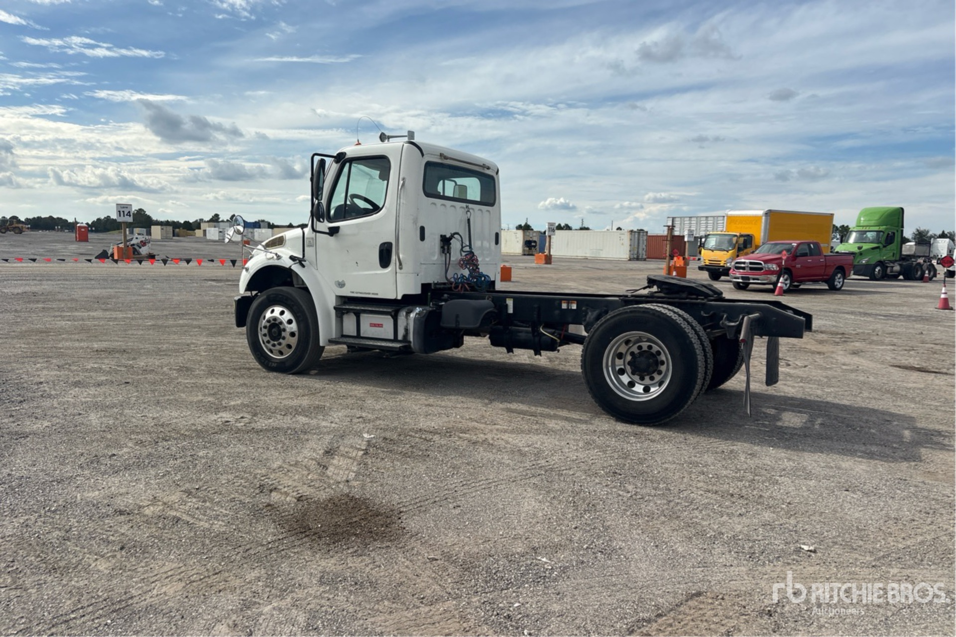 2014 Freightliner M2 106
