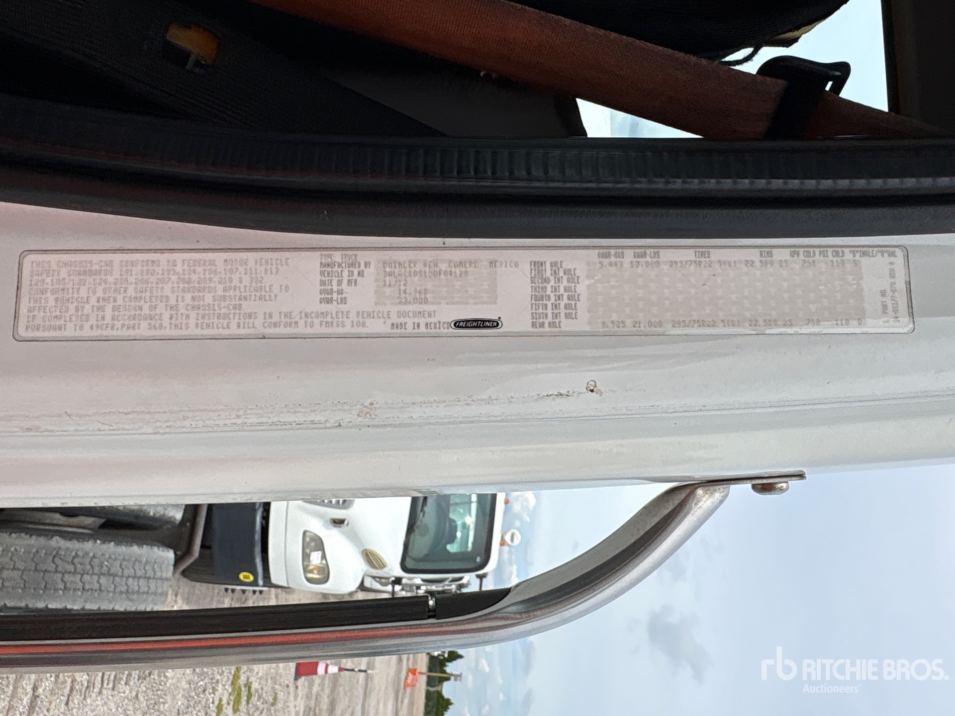 2013 Freightliner M2 106