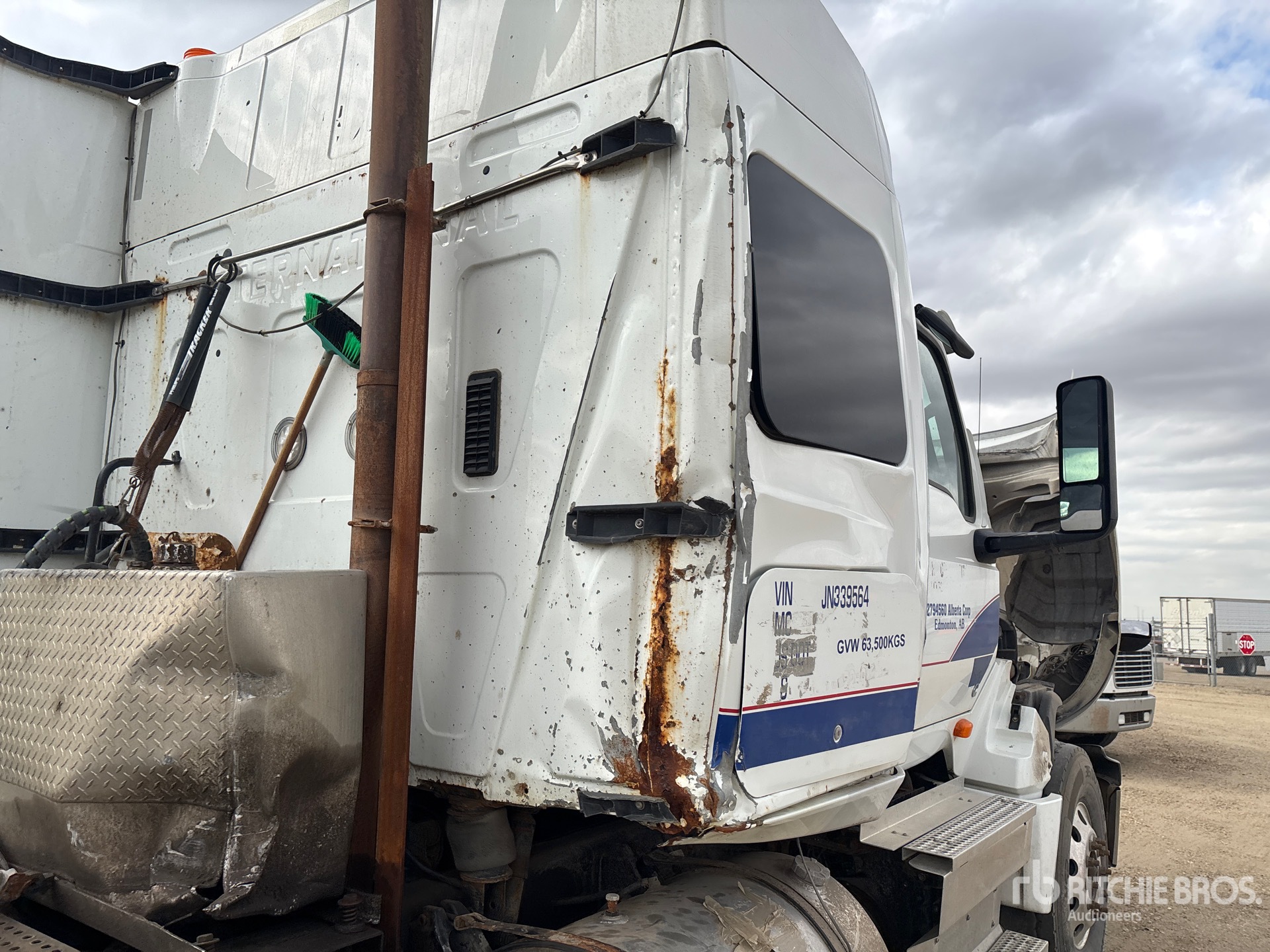 2018 International LT625