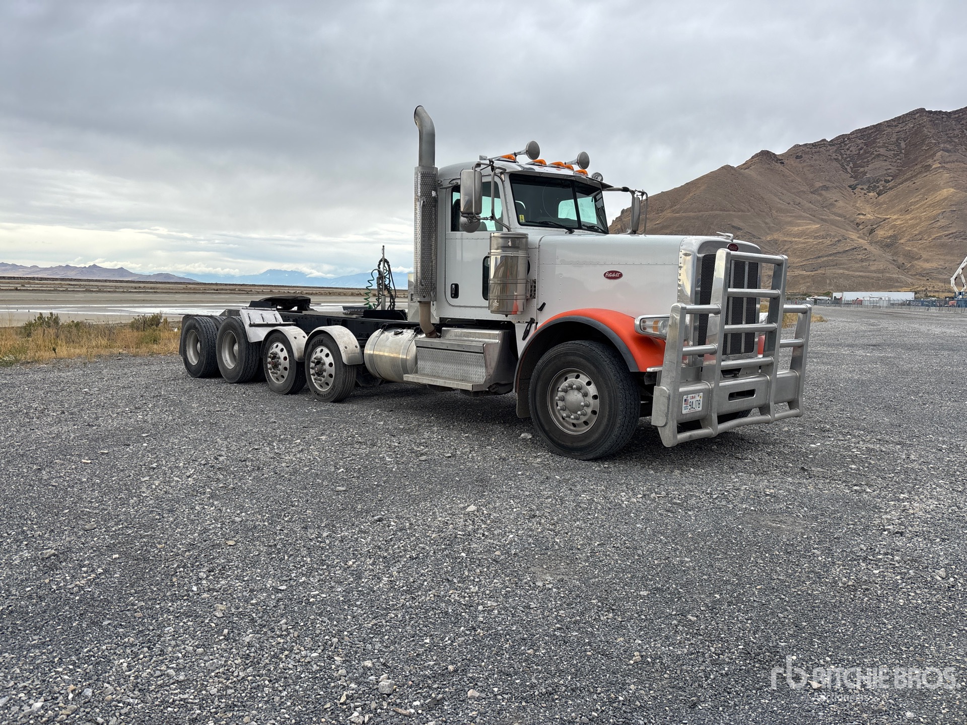 2020 Peterbilt 389