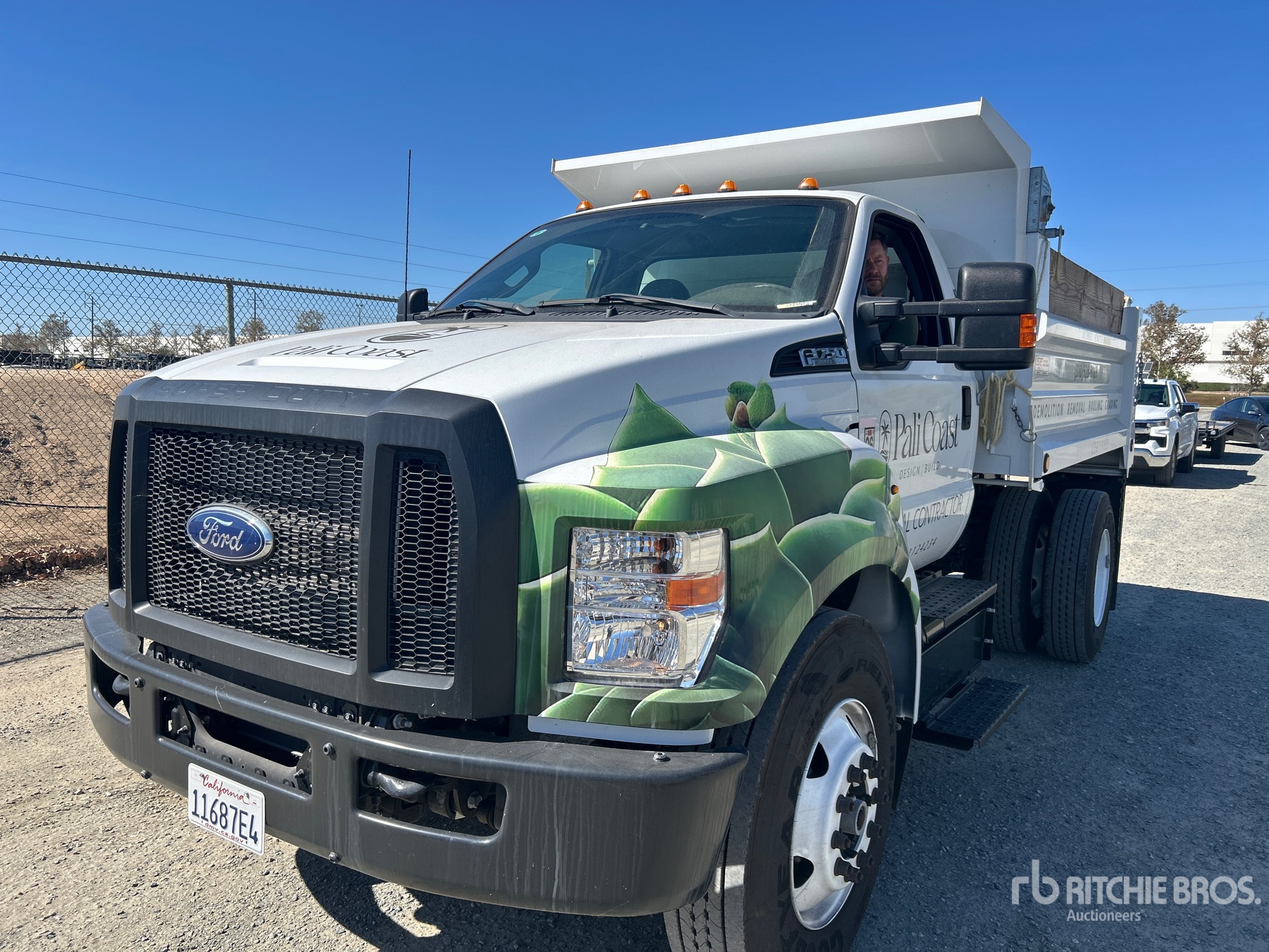 2025 Ford F-750