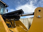 Hydraulics with Bucket Tilt Cylinders