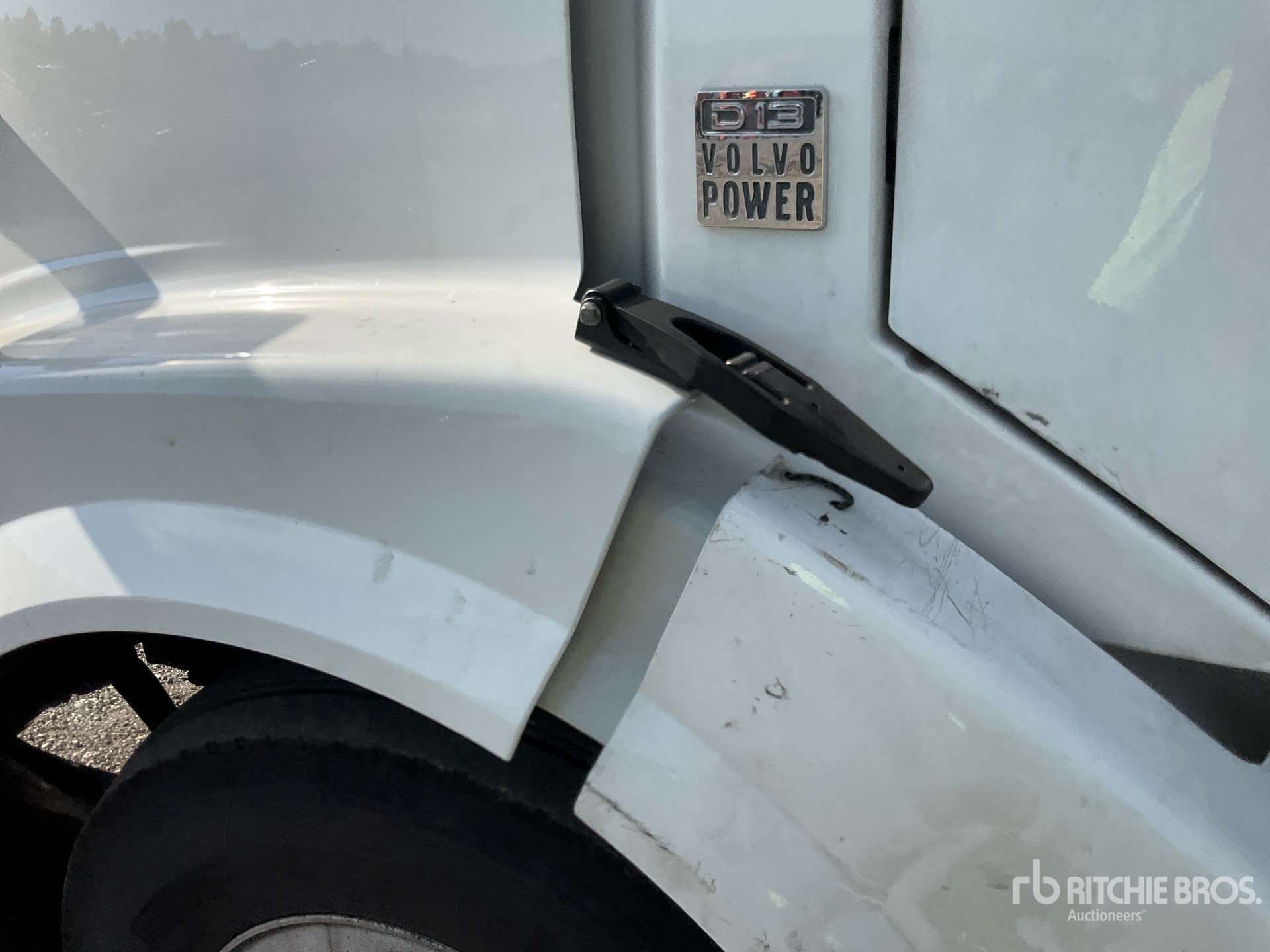 2017 Volvo VNL