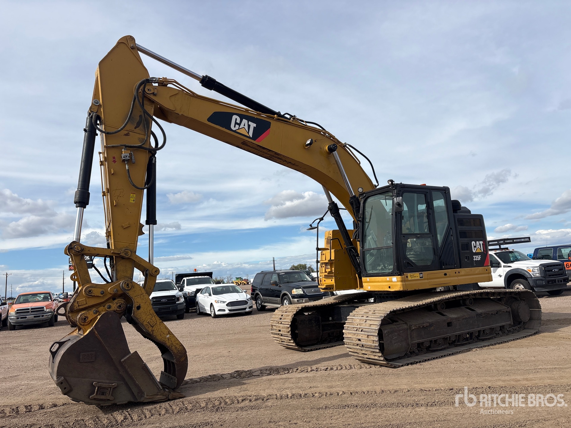 2016 Caterpillar 335F L CR
