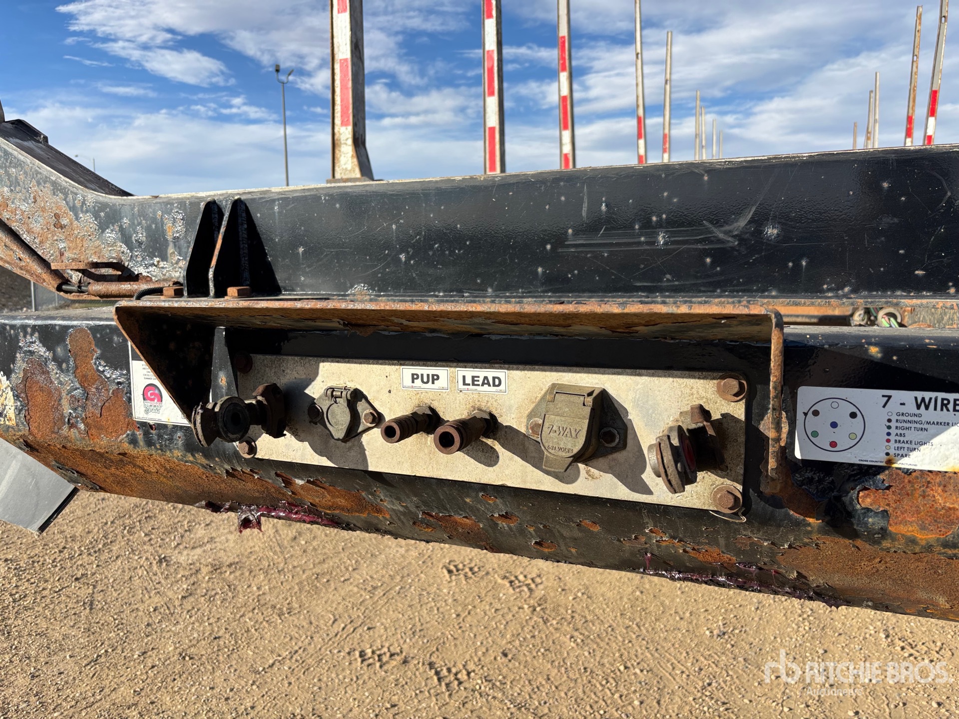 2020 Gerrys 35 ft Tri/A Super B-Train Lead  ...