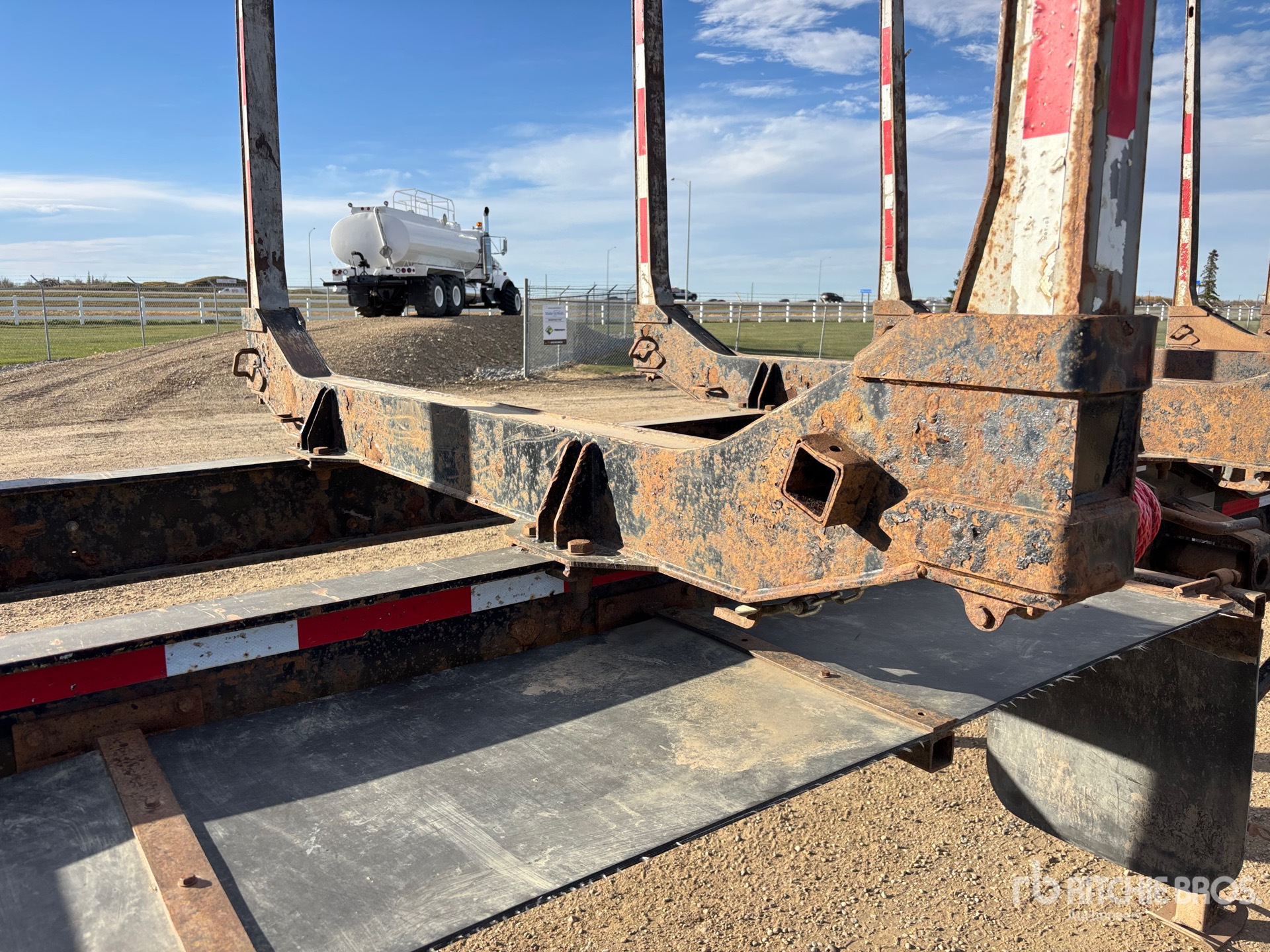 2020 Gerrys 35 ft Tri/A Super B-Train Lead  ...