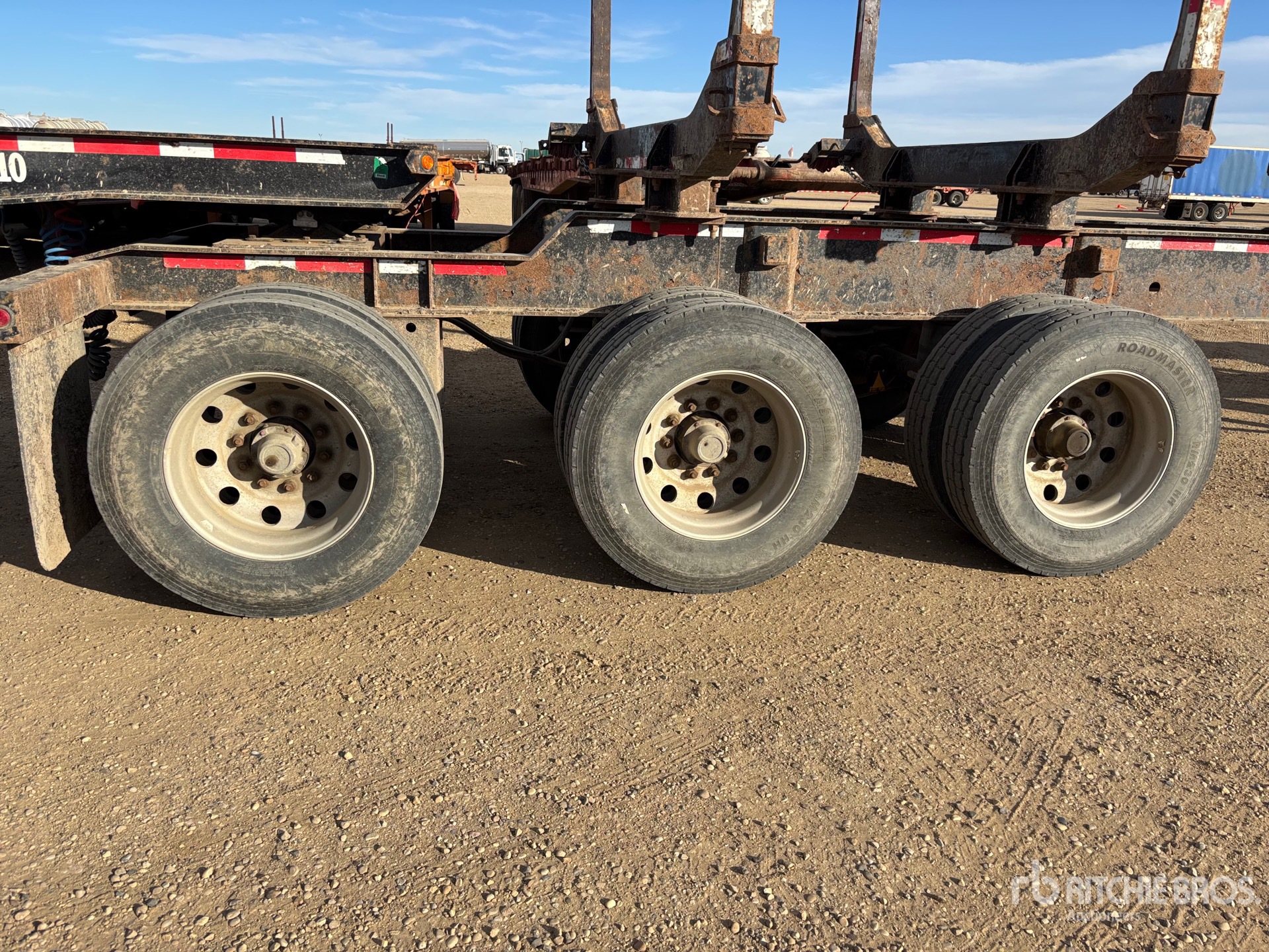 2020 Gerrys 35 ft Tri/A Super B-Train Lead  ...