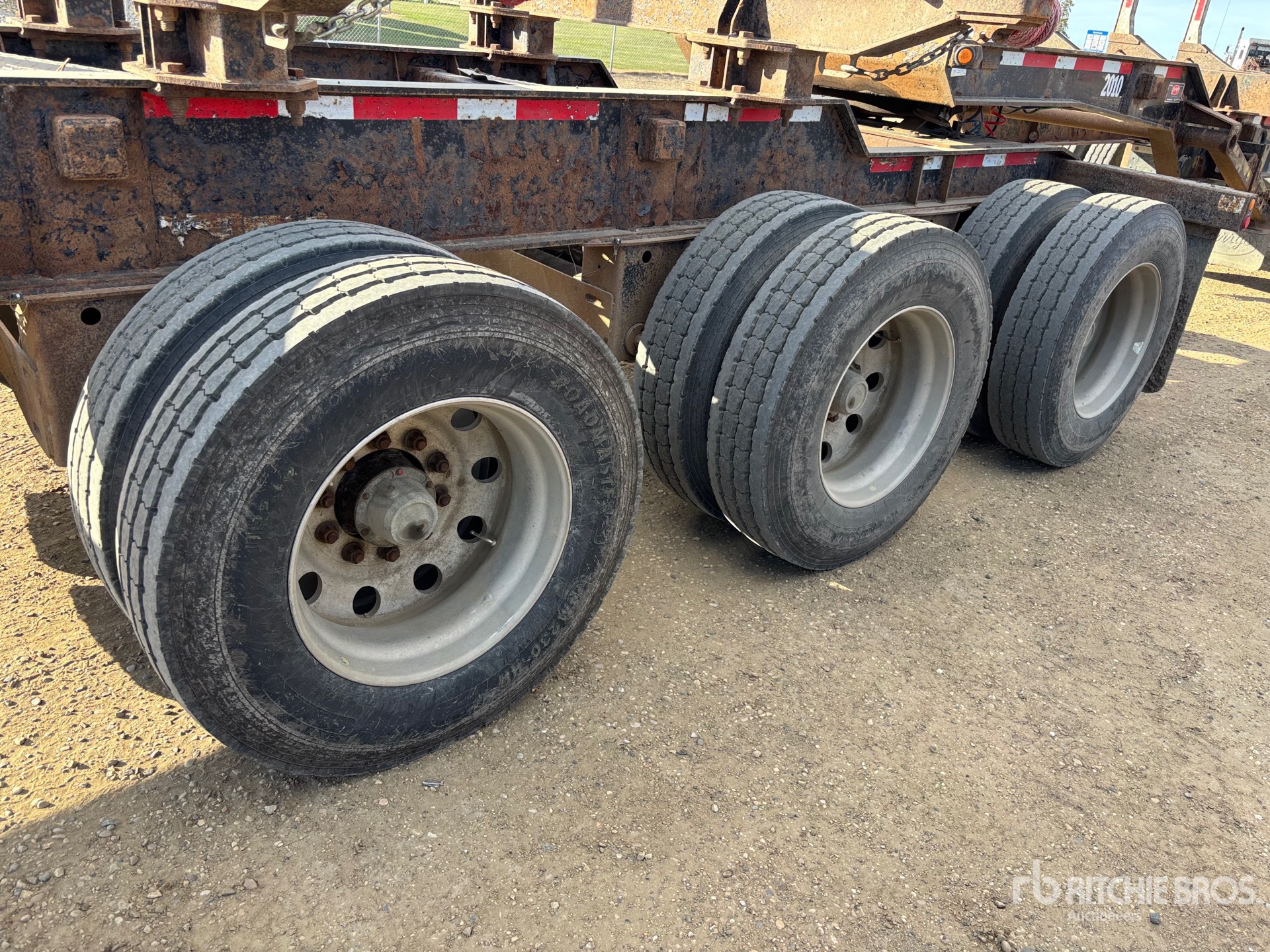 2020 Gerrys 35 ft Tri/A Super B-Train Lead  ...