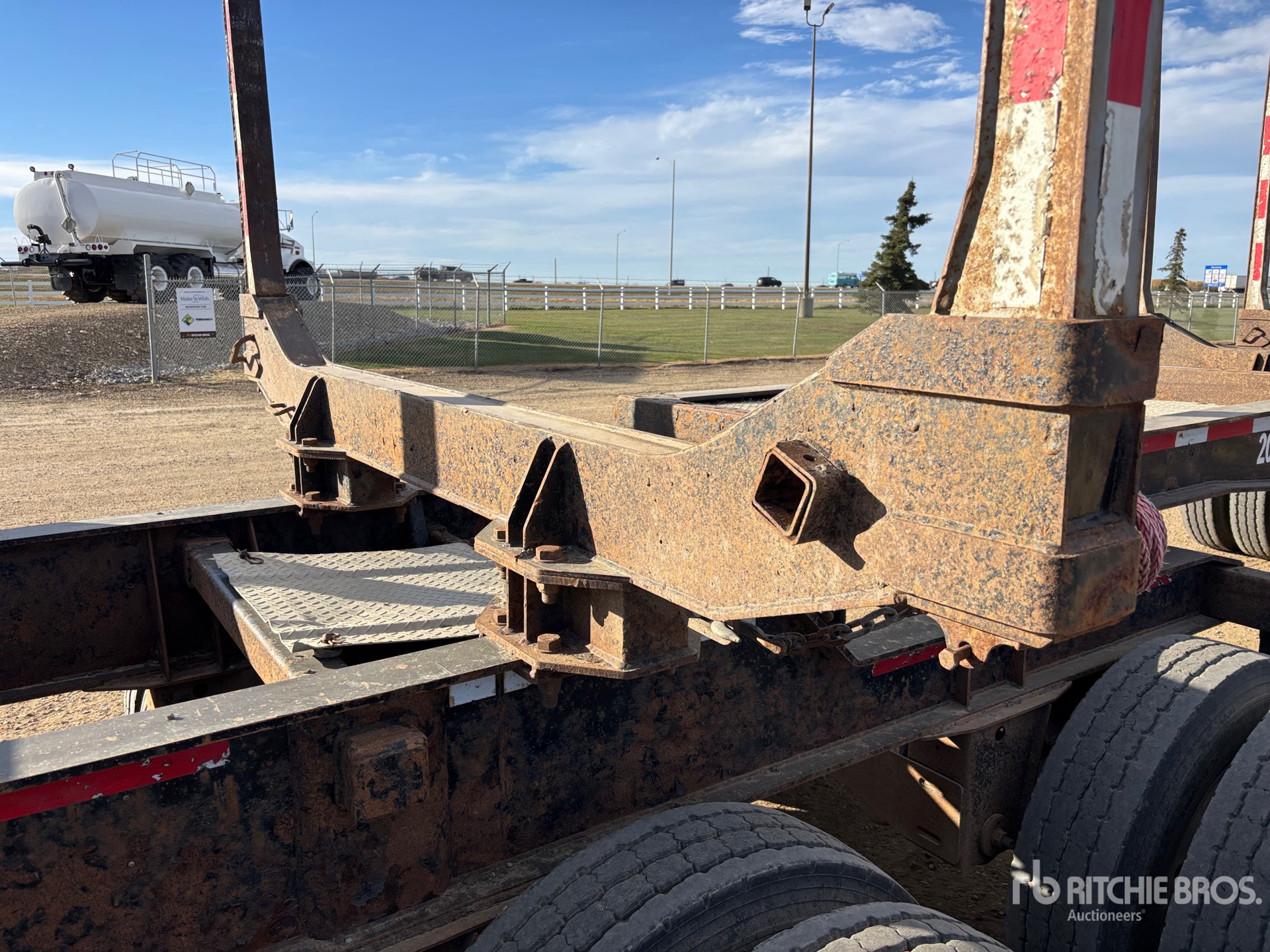 2020 Gerrys 35 ft Tri/A Super B-Train Lead  ...