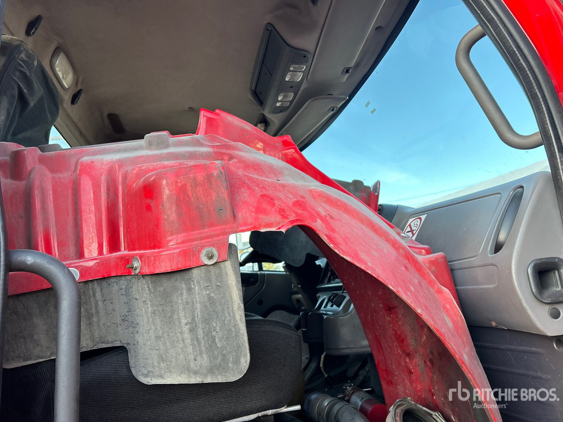 2013 Freightliner M2 106