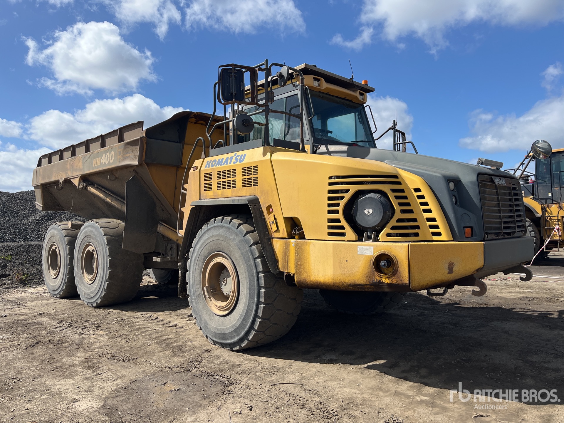 2014 Komatsu HM400-3