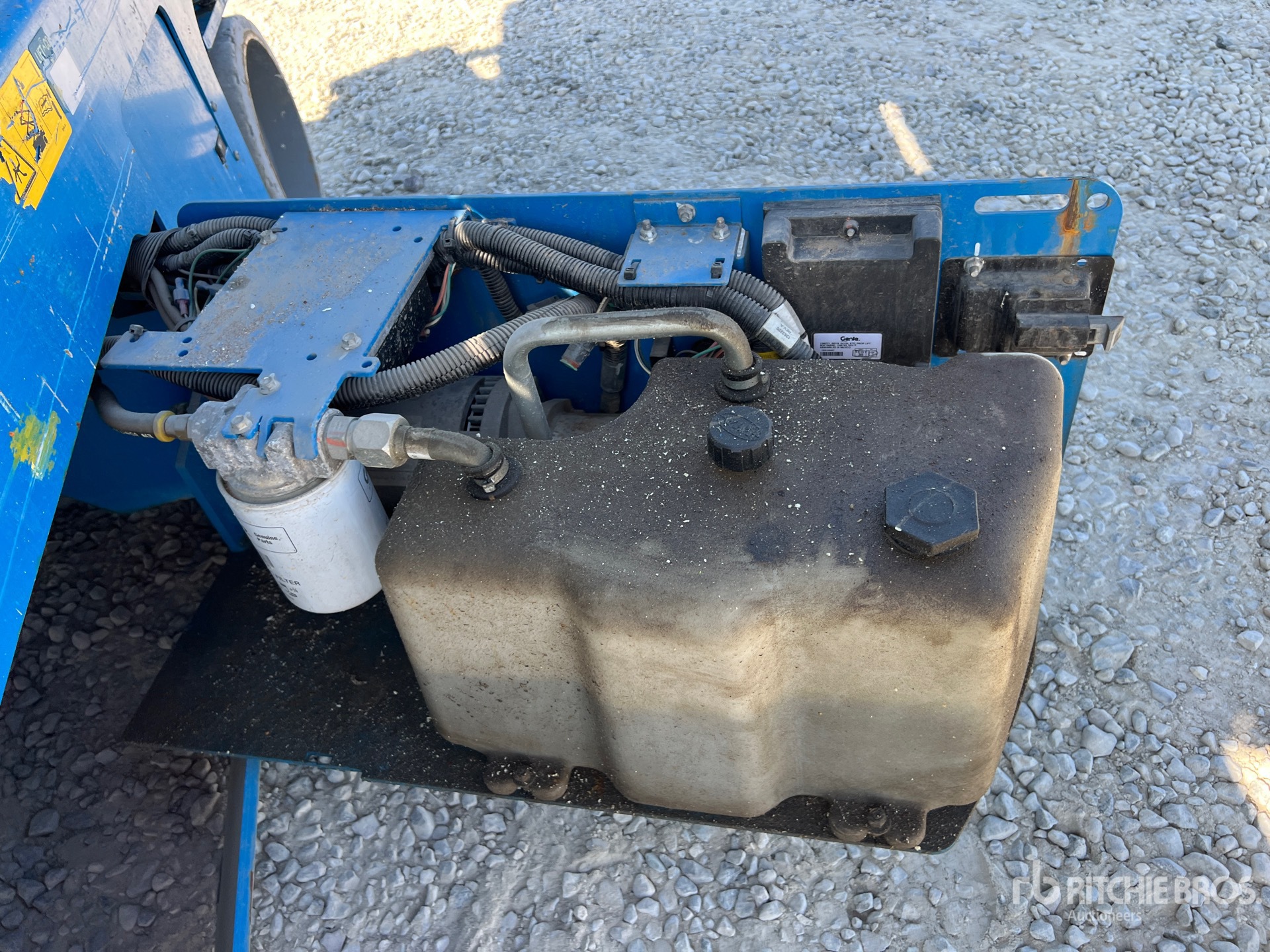 2019 Genie GS-3246