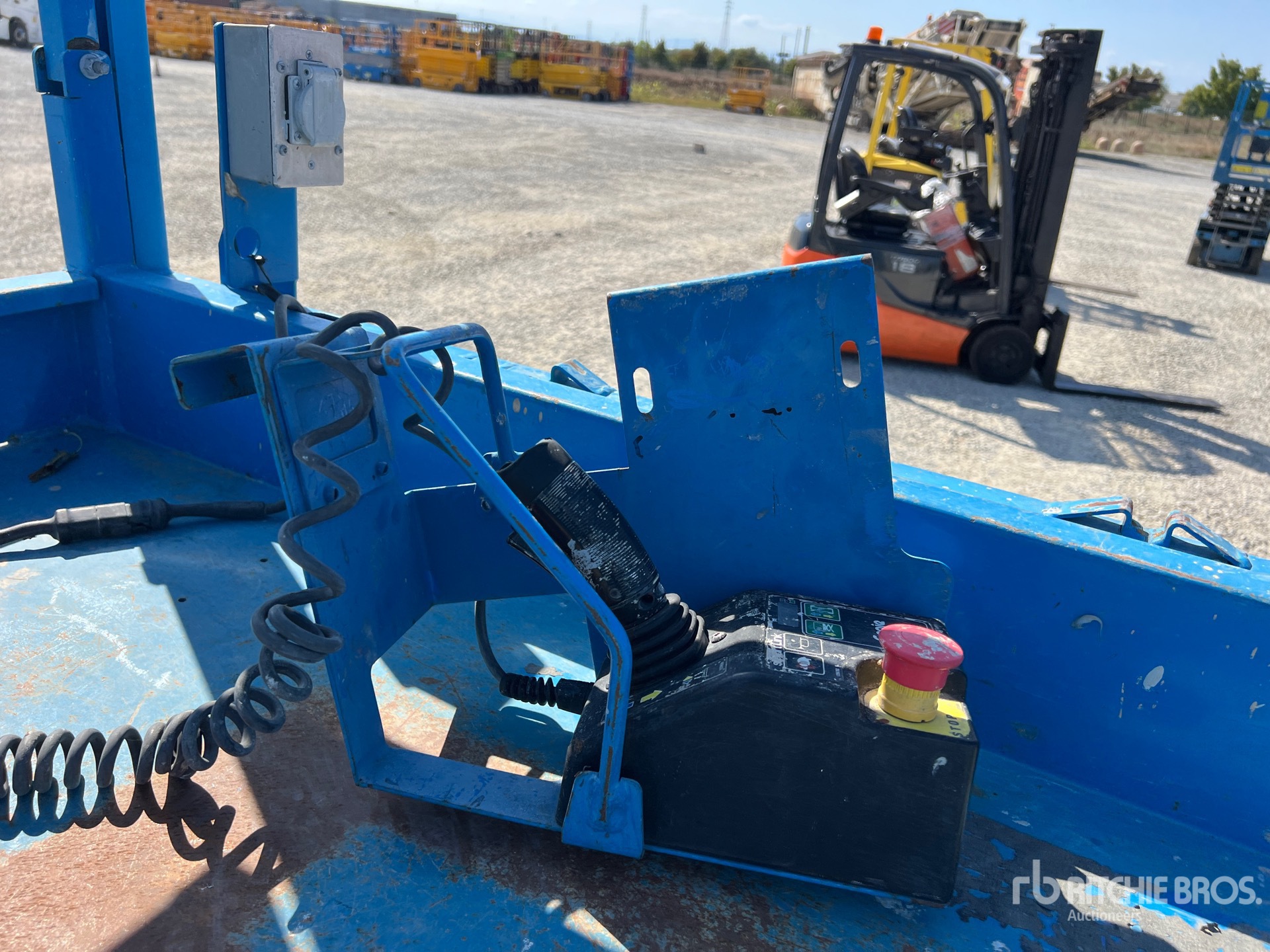 2019 Genie GS-4047