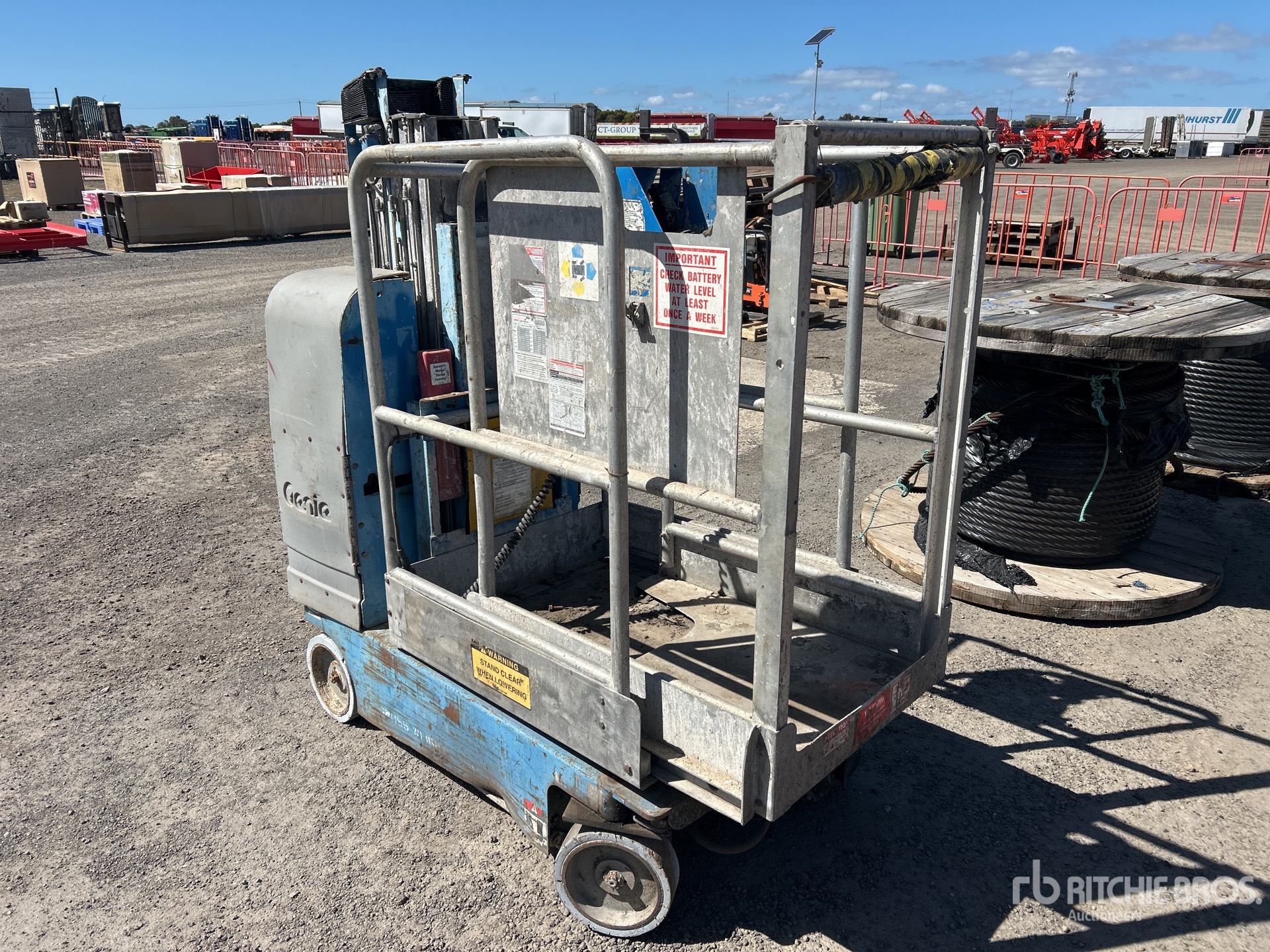 Photo of 2006 Genie 4x4 Electric