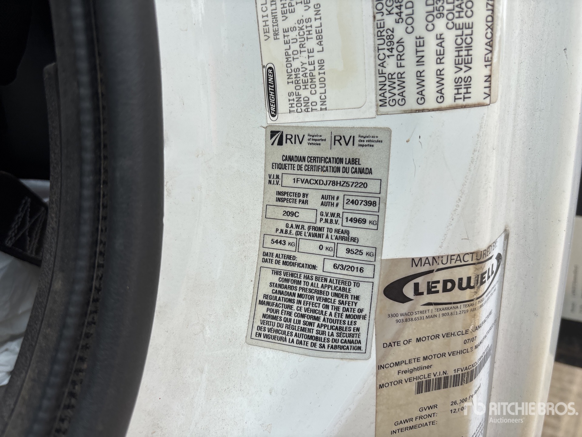2008 Freightliner M2 106