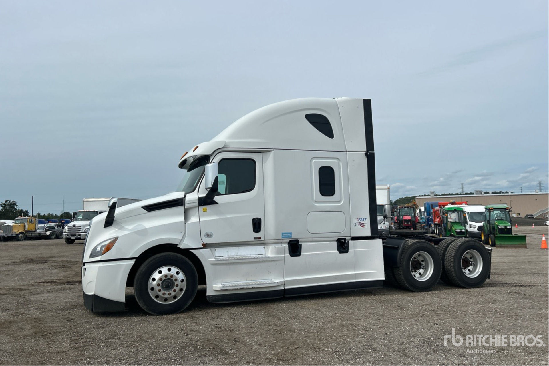 2021 Freightliner CASCADIA 126
