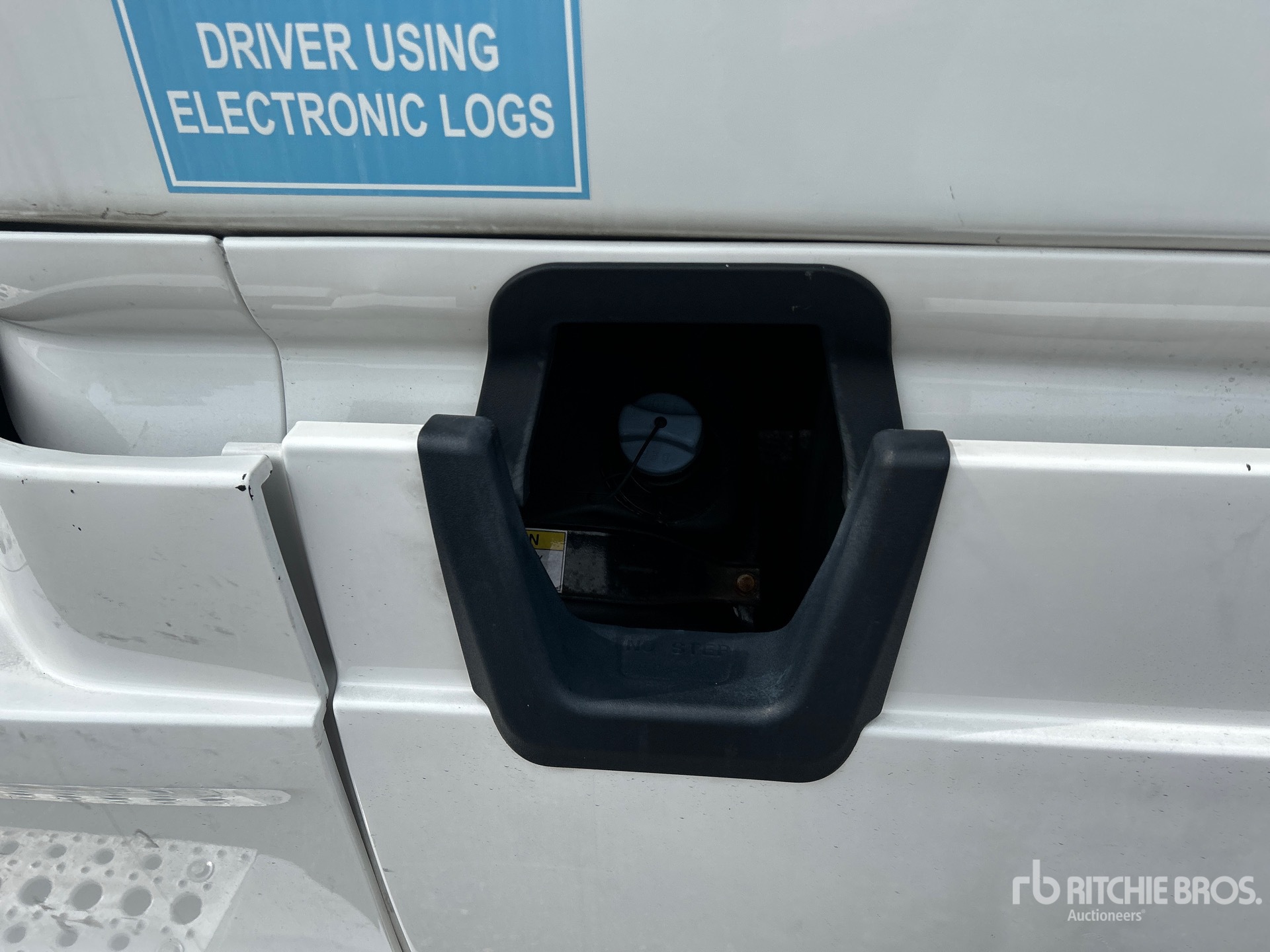 2021 Freightliner CASCADIA 126