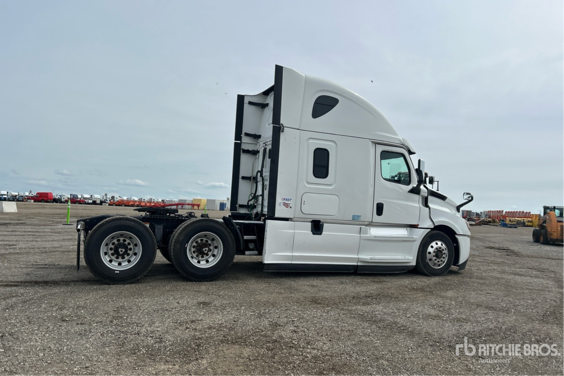 2021 Freightliner CASCADIA 126