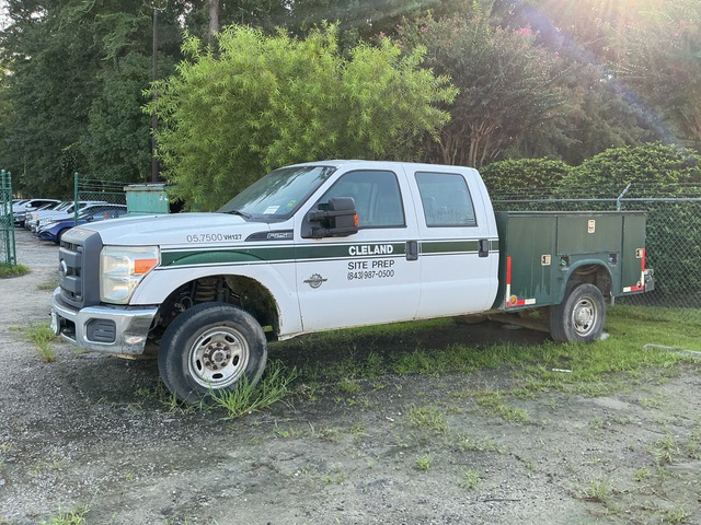 2013 Ford F-250 4x4 Crew Cab Utility Truck