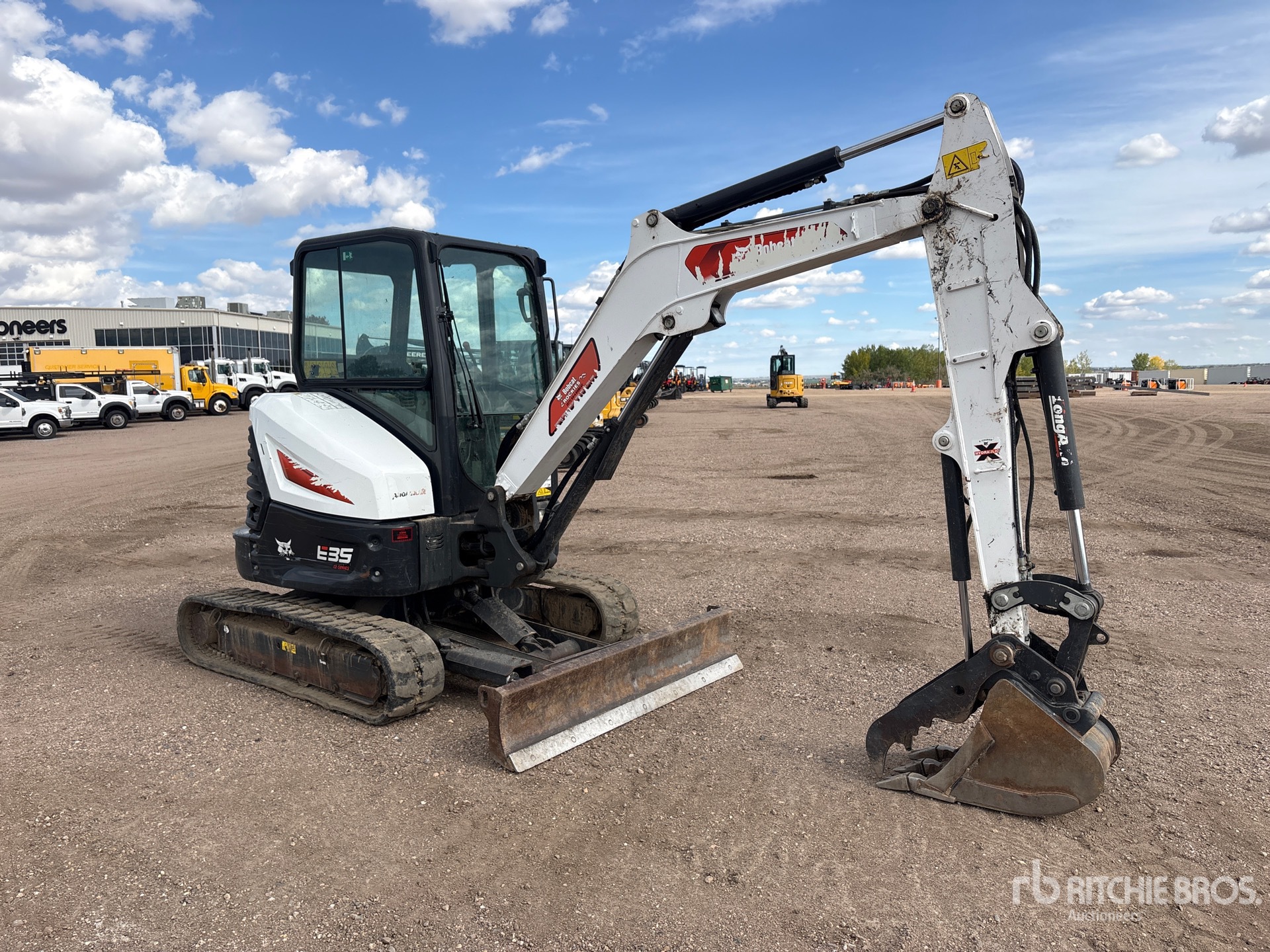 2023 Bobcat E35