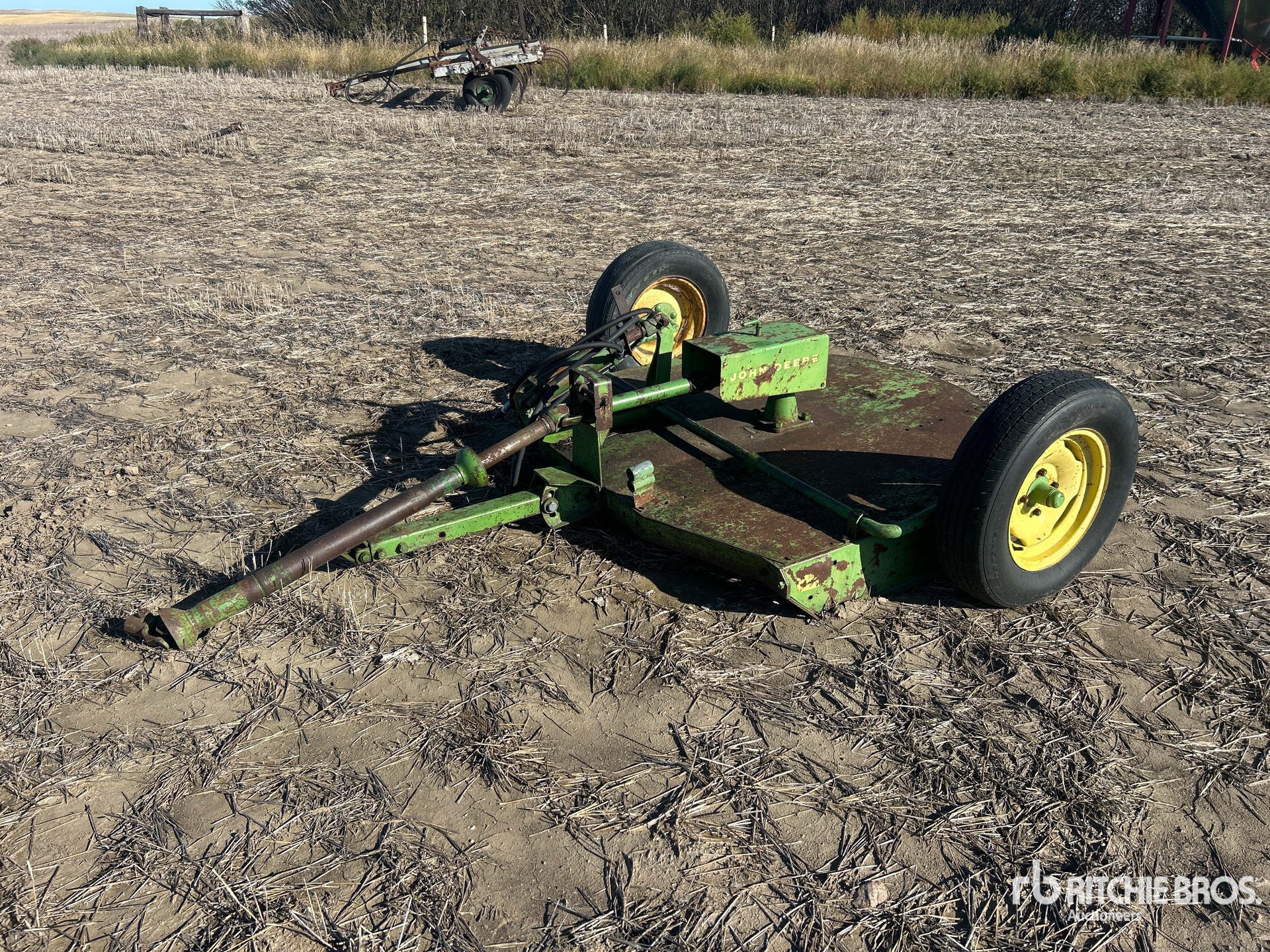 Photo of John Deere 5 ft